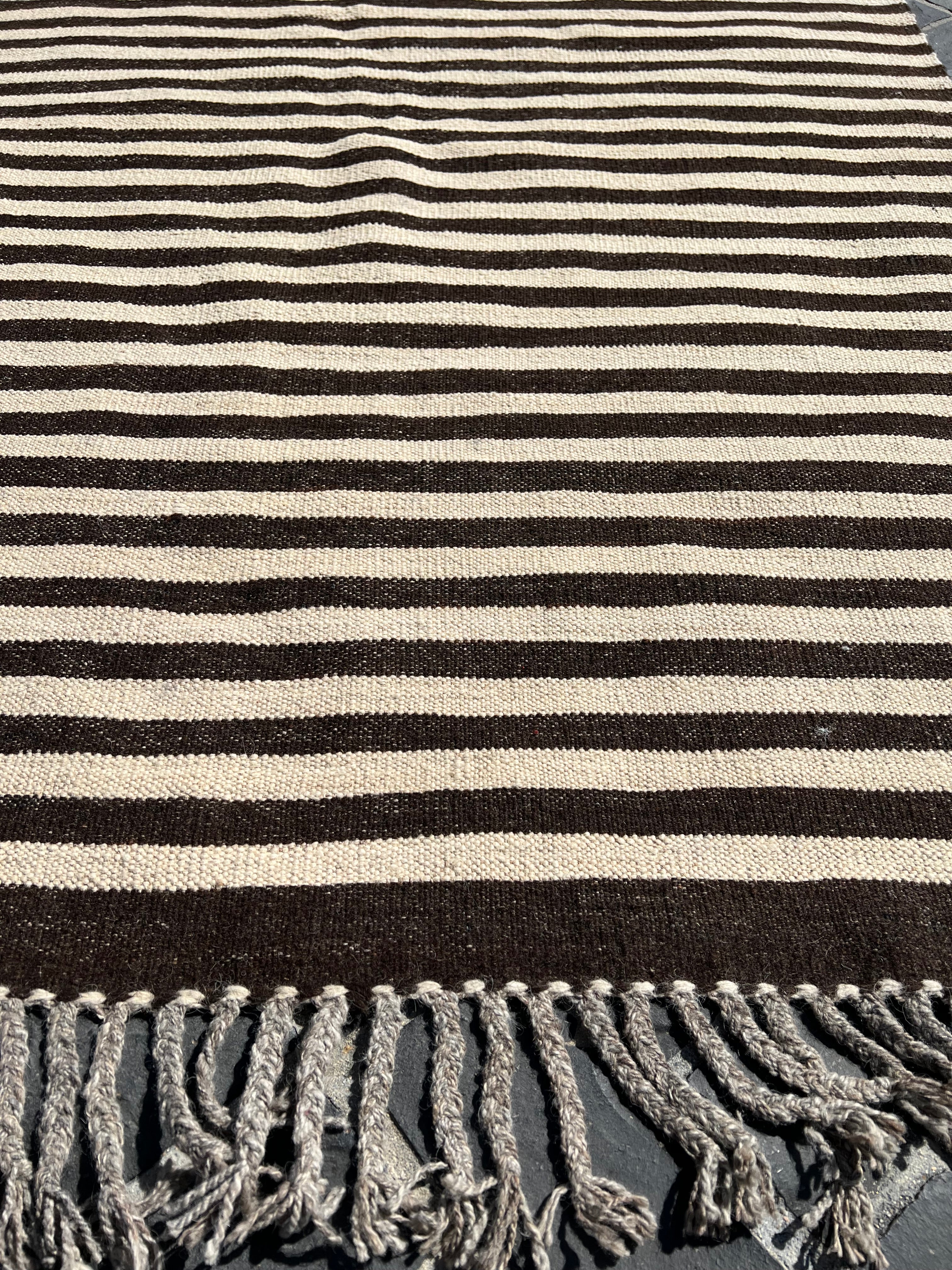 34/53 Kilim 9'2" x 11'9"