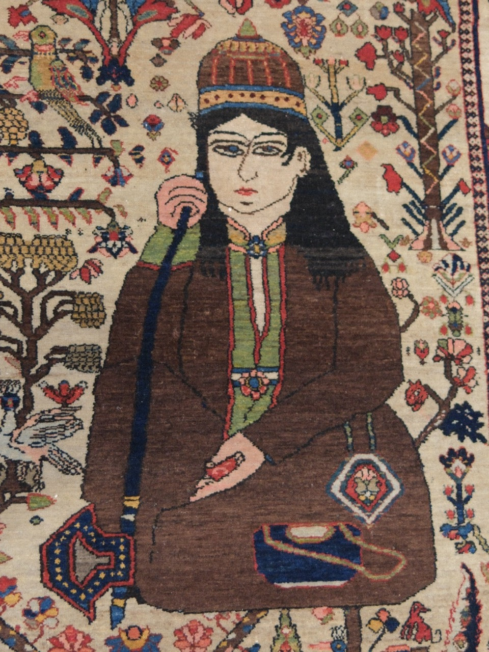 61285 Antique Bakhtiar rug 4.7x5.6