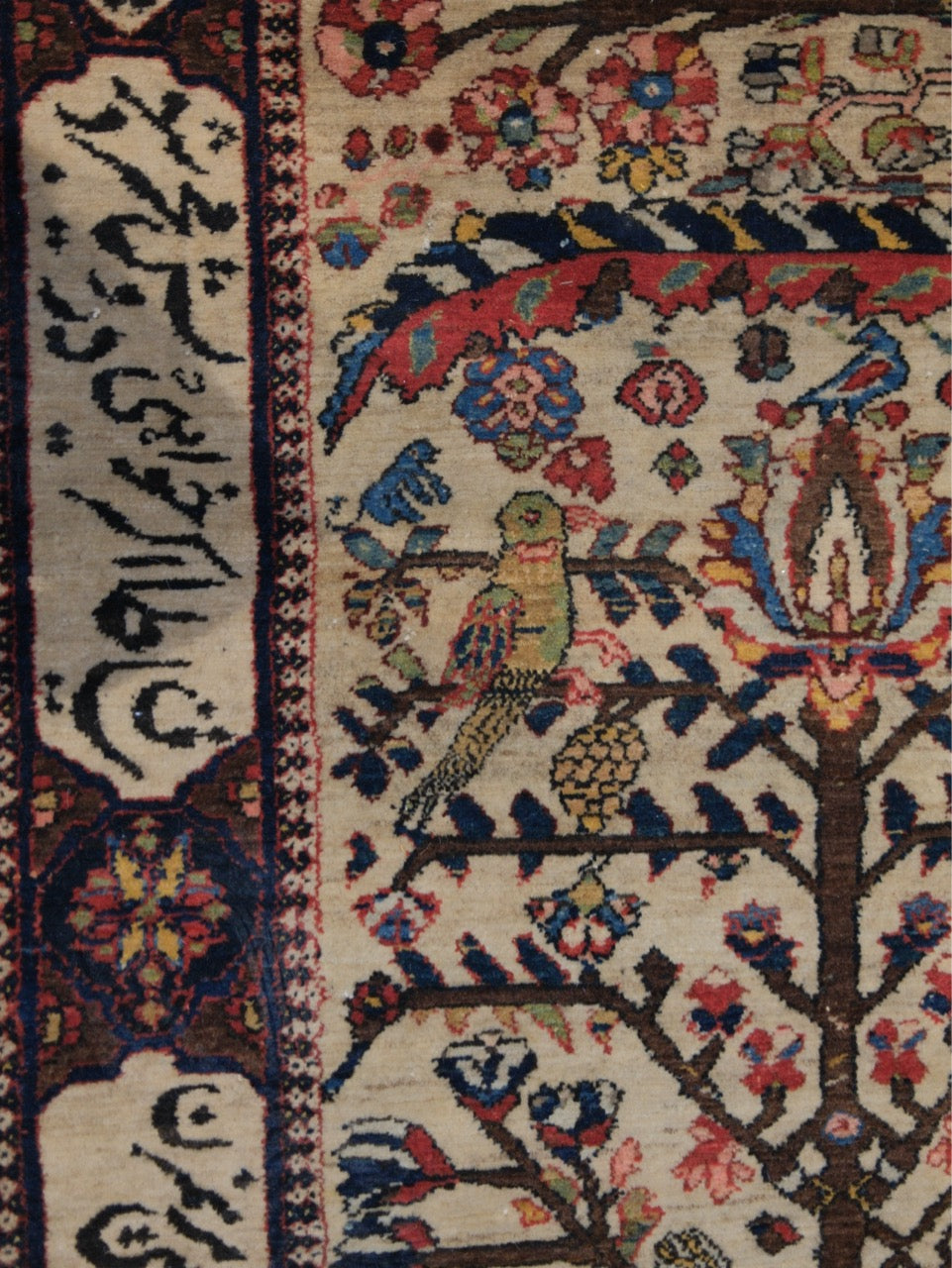 61285 Antique Bakhtiar rug 4.7x5.6