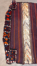 39479 Antique Bakhtiari wool Saddlebag 4'5"x3'2"