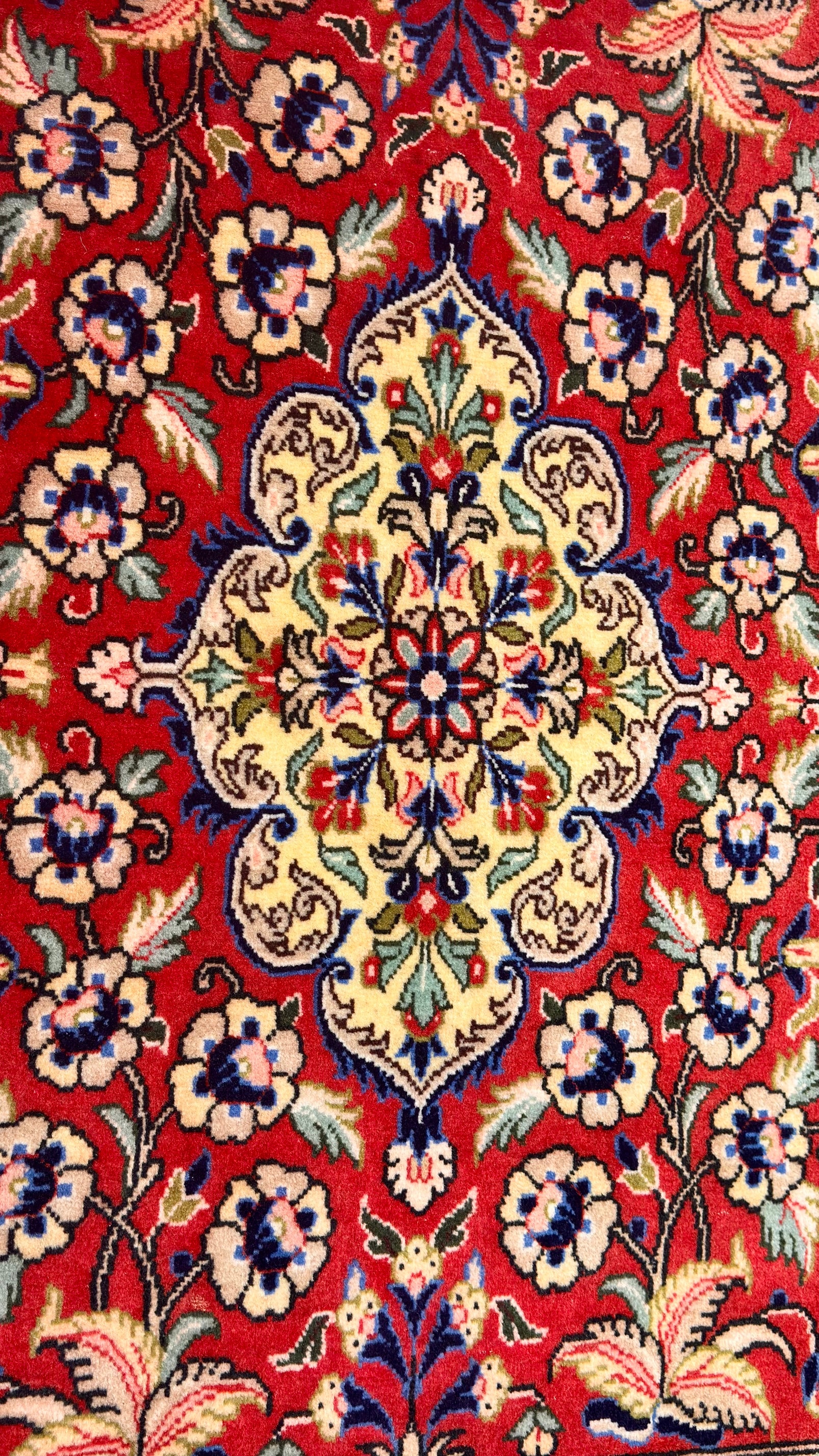 10497 2'6"x3'8" Persian Saruk