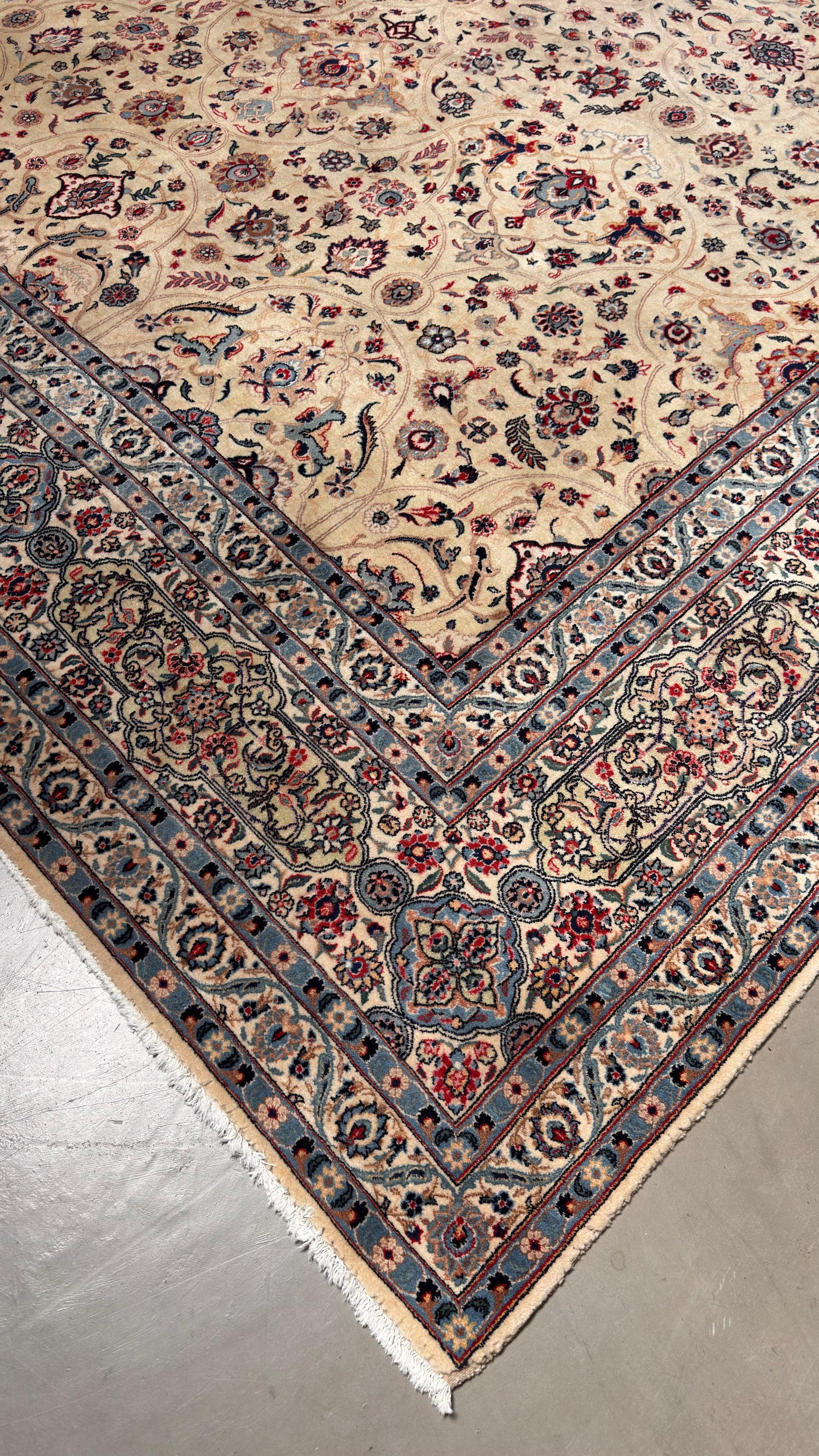 5126 Vintage Signed Kashan