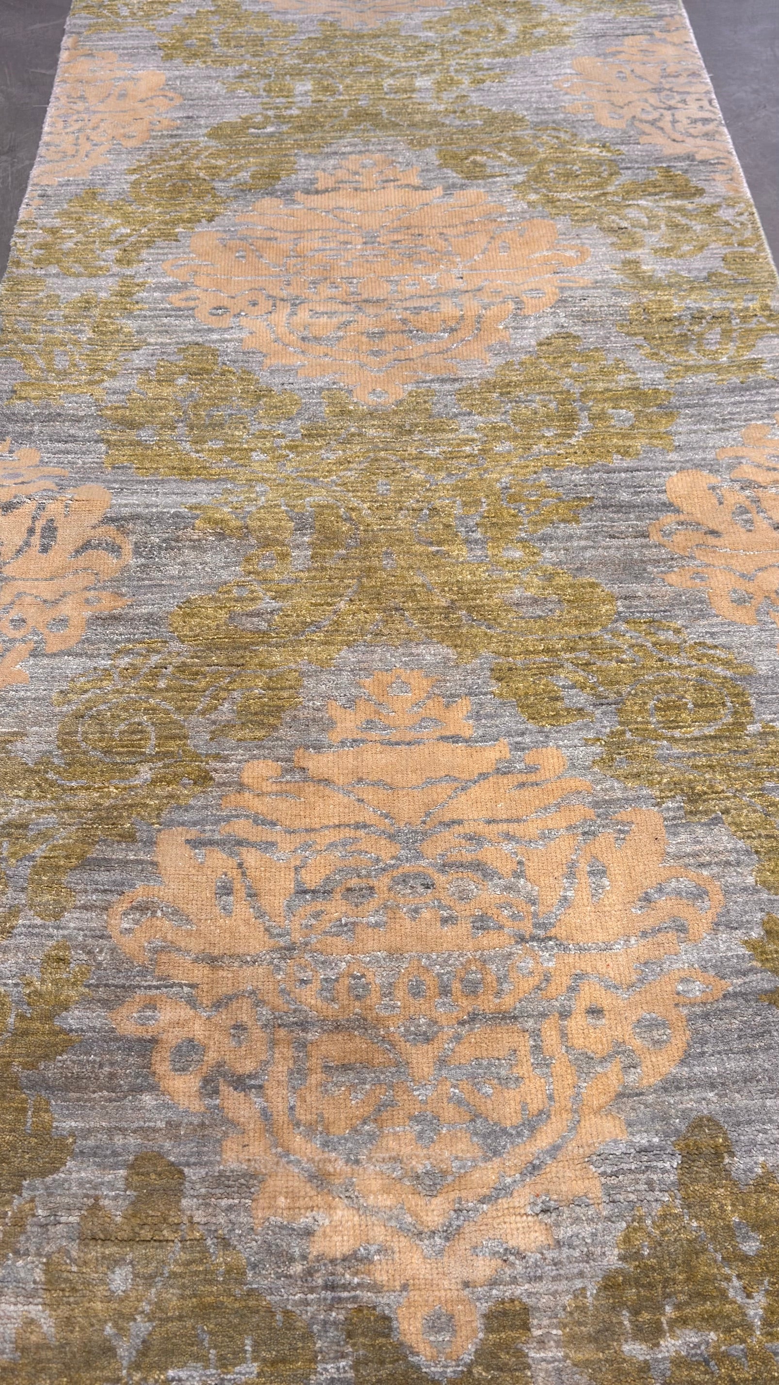 P28224 European design runner