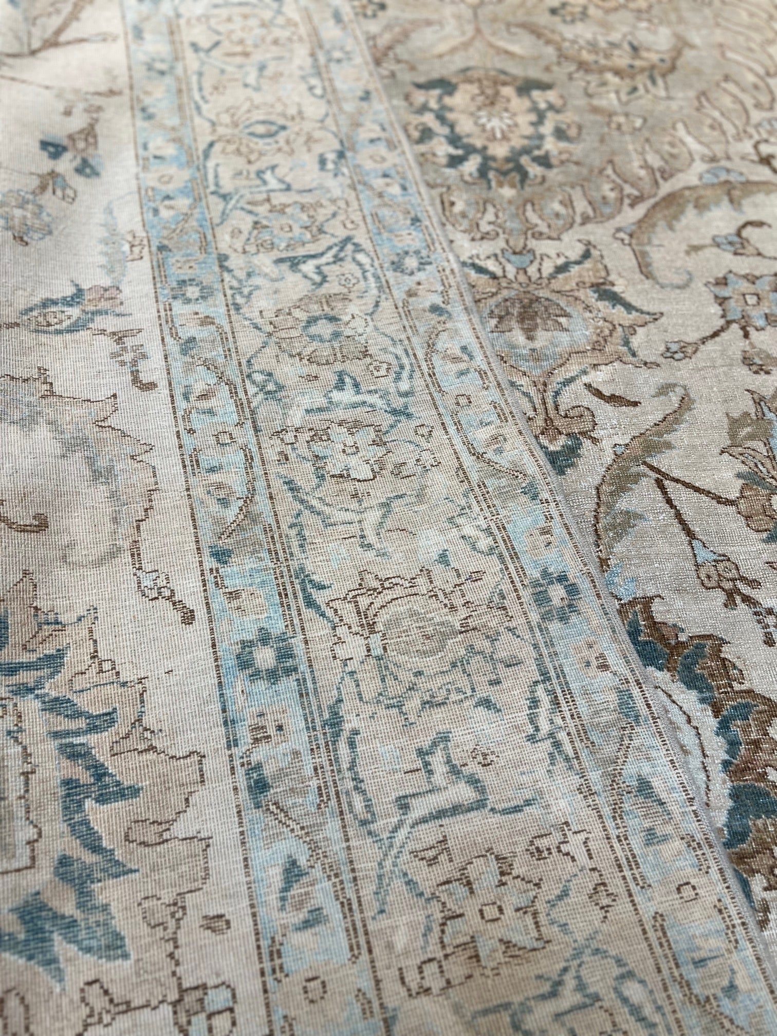 64120 7'9"x10'8" Tabriz