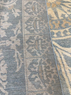 62460 8'x10'4" fine hand knotted wool pile rug