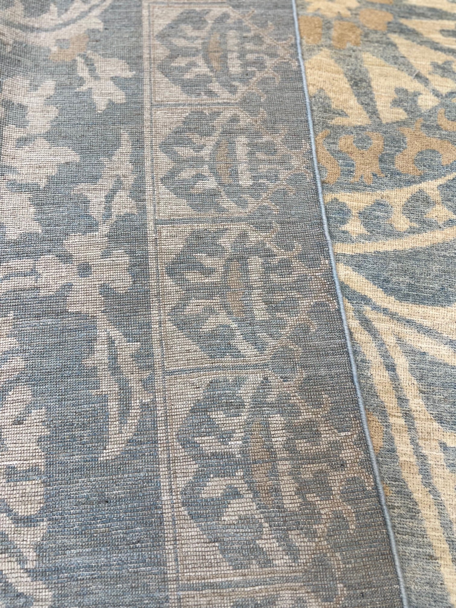 62460 8'x10'4" fine hand knotted wool pile rug
