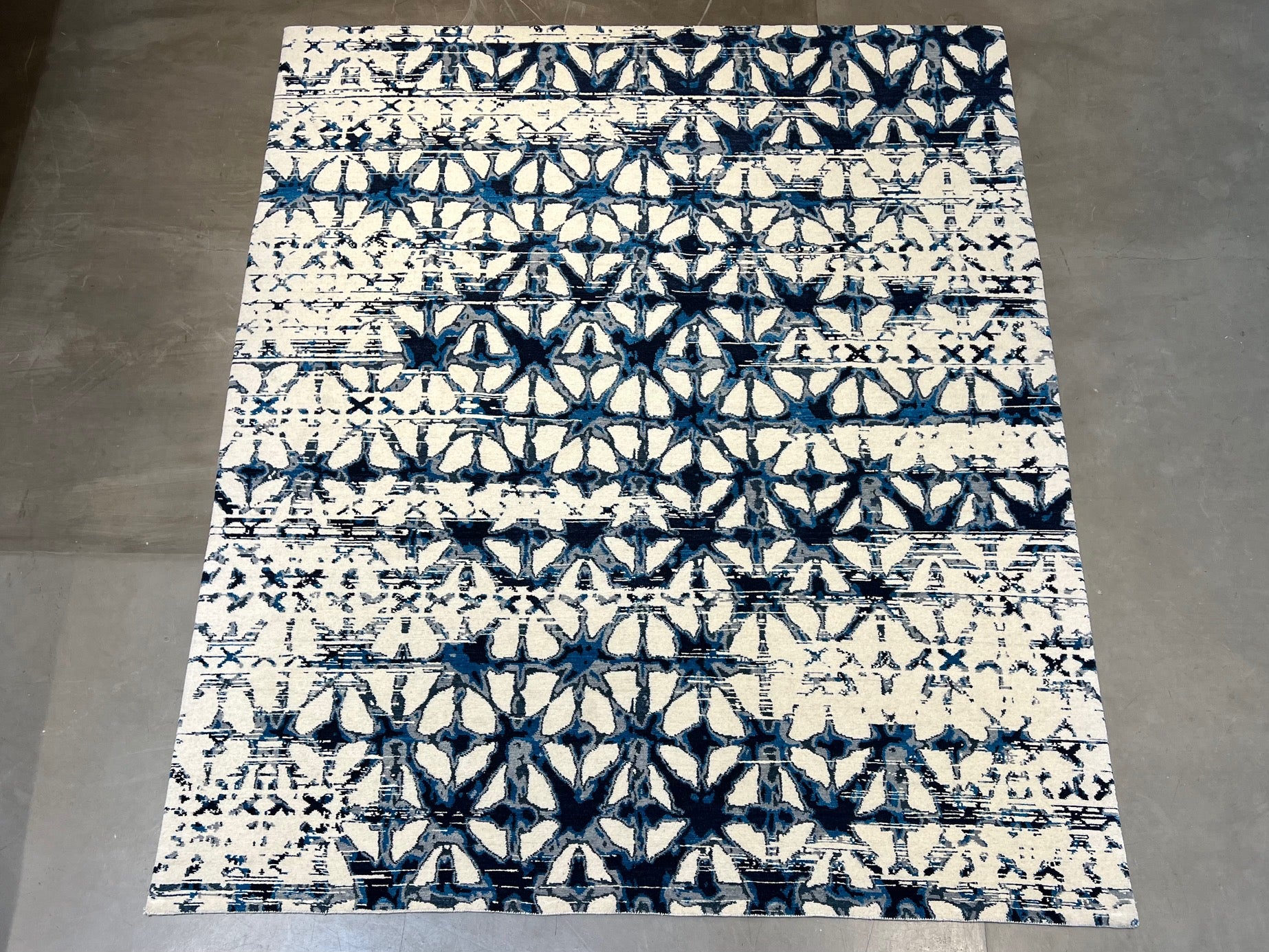 60596 8'x10' Tmarian Malta Indigo White