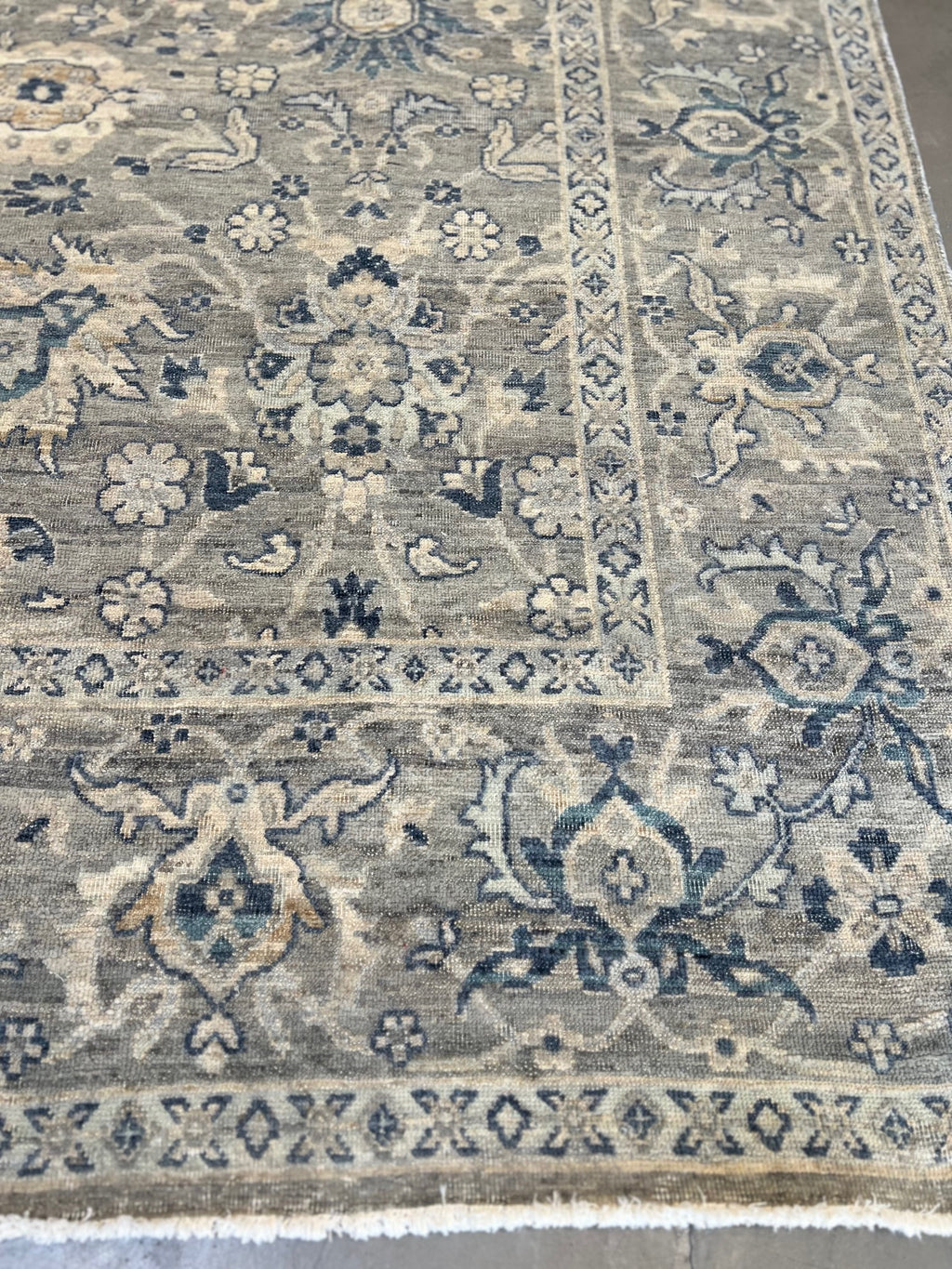 1007 8'x10' Kalaty rug LR-814 Antique Grey