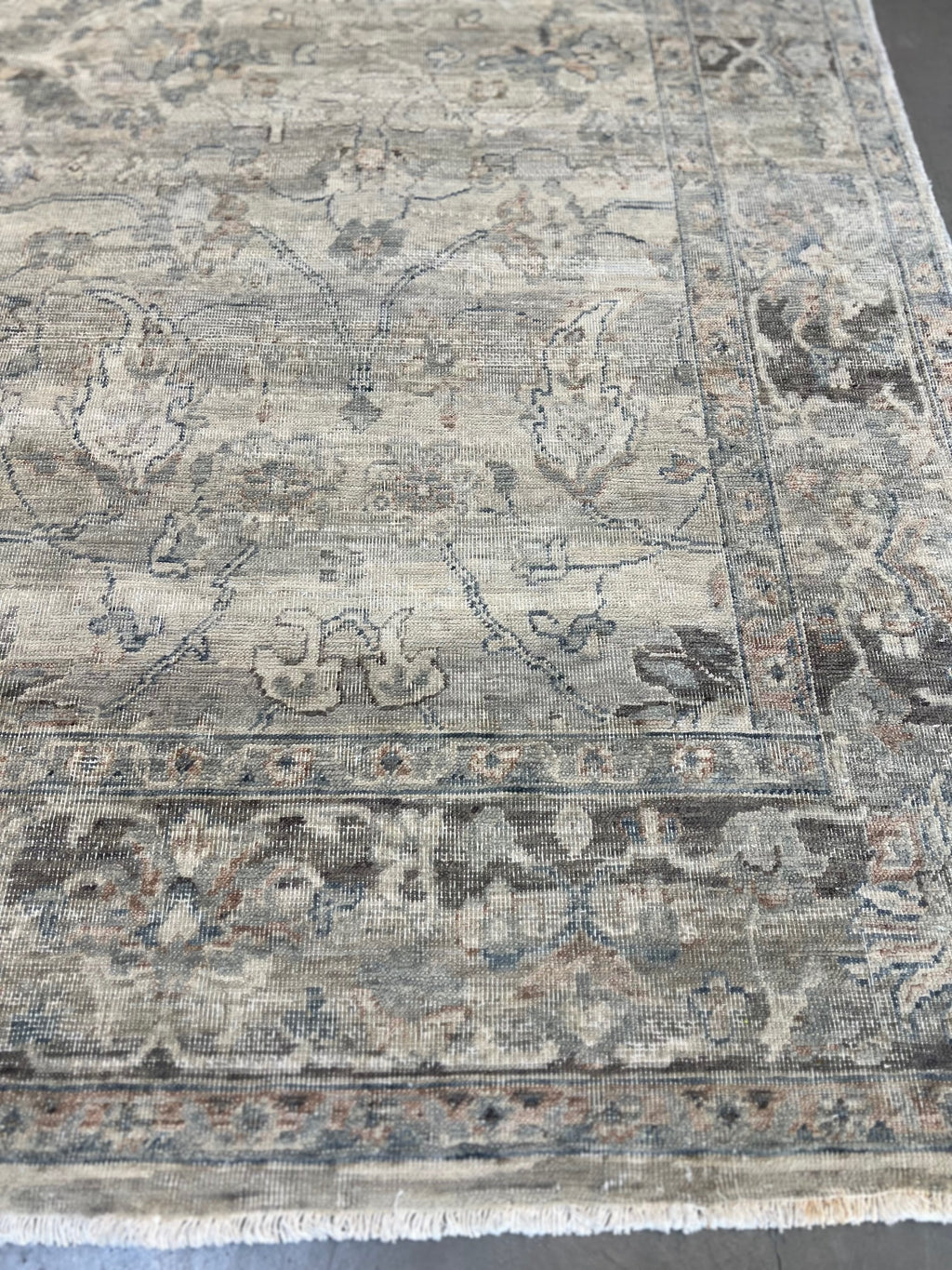 1027B  8'x10' Kalaty Lyra LR-815 Earth Tones