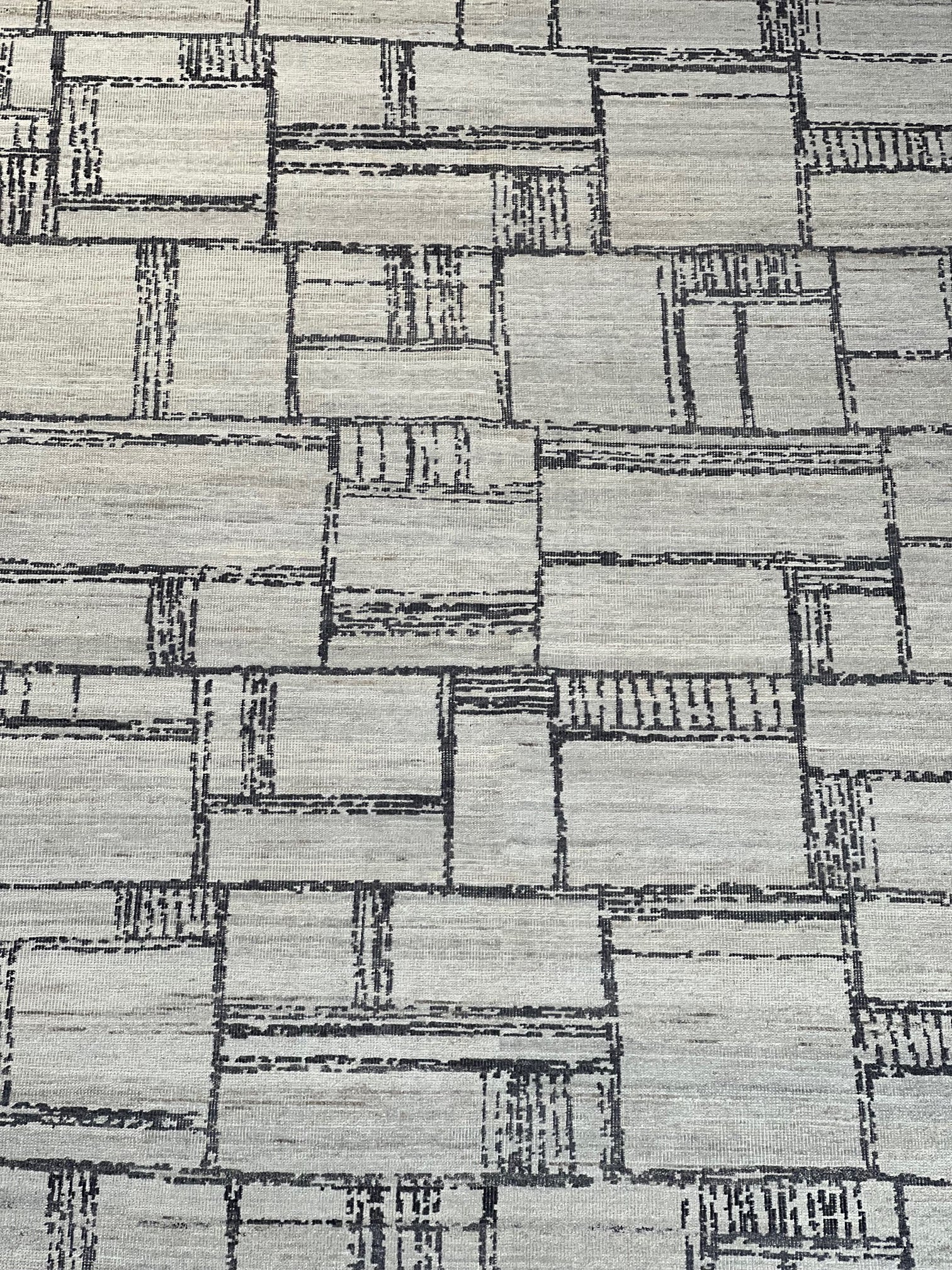 1017 8'x10' Tamarian Nepalese TM62 Black & White