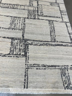 1017 8'x10' Tamarian Nepalese TM62 Black & White