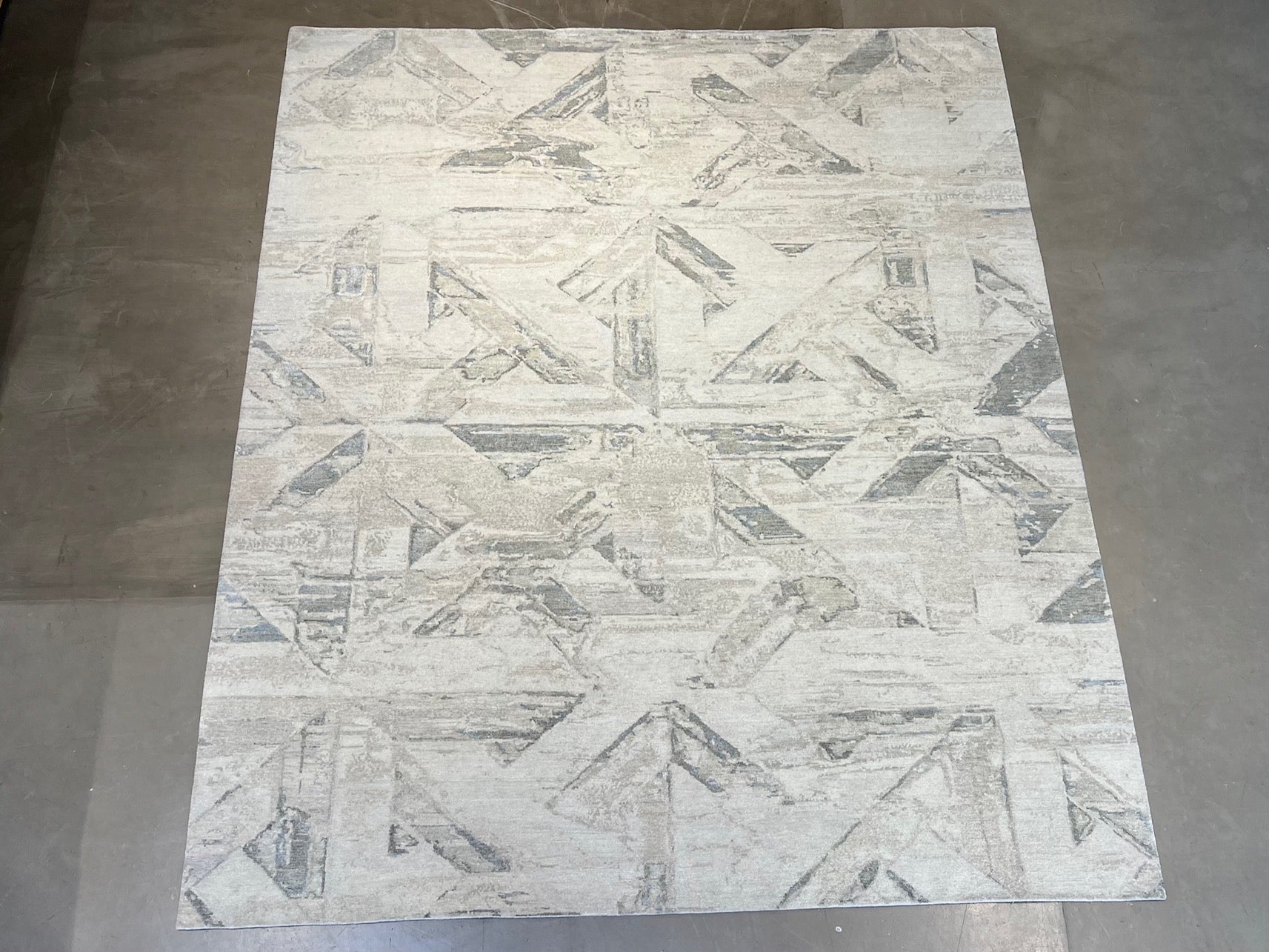 1002 8'x10' wool and silk Tamarian Decko TK Stormcloud
