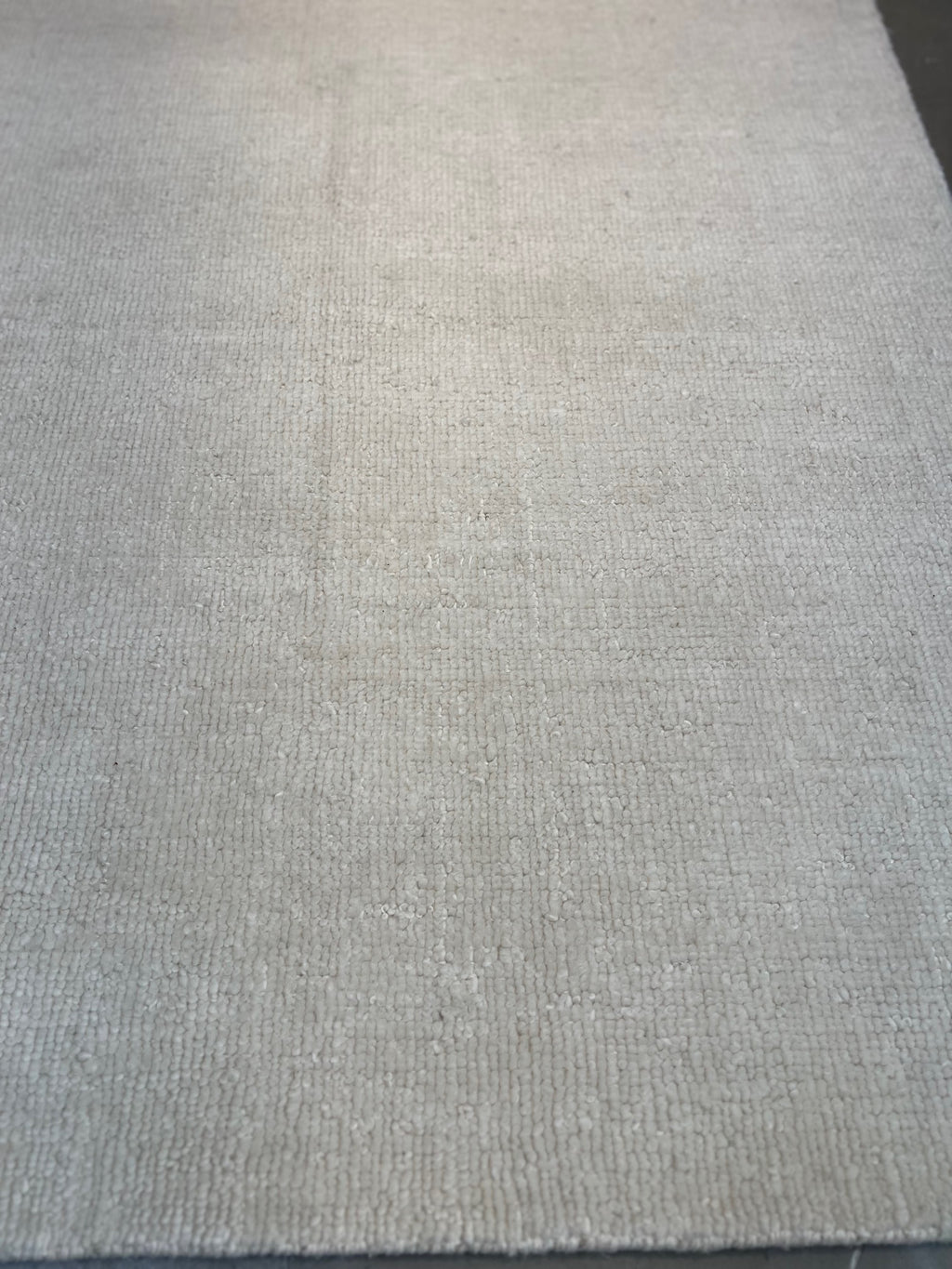 1027 Hand knotted wool rug solid White 9'x12'
