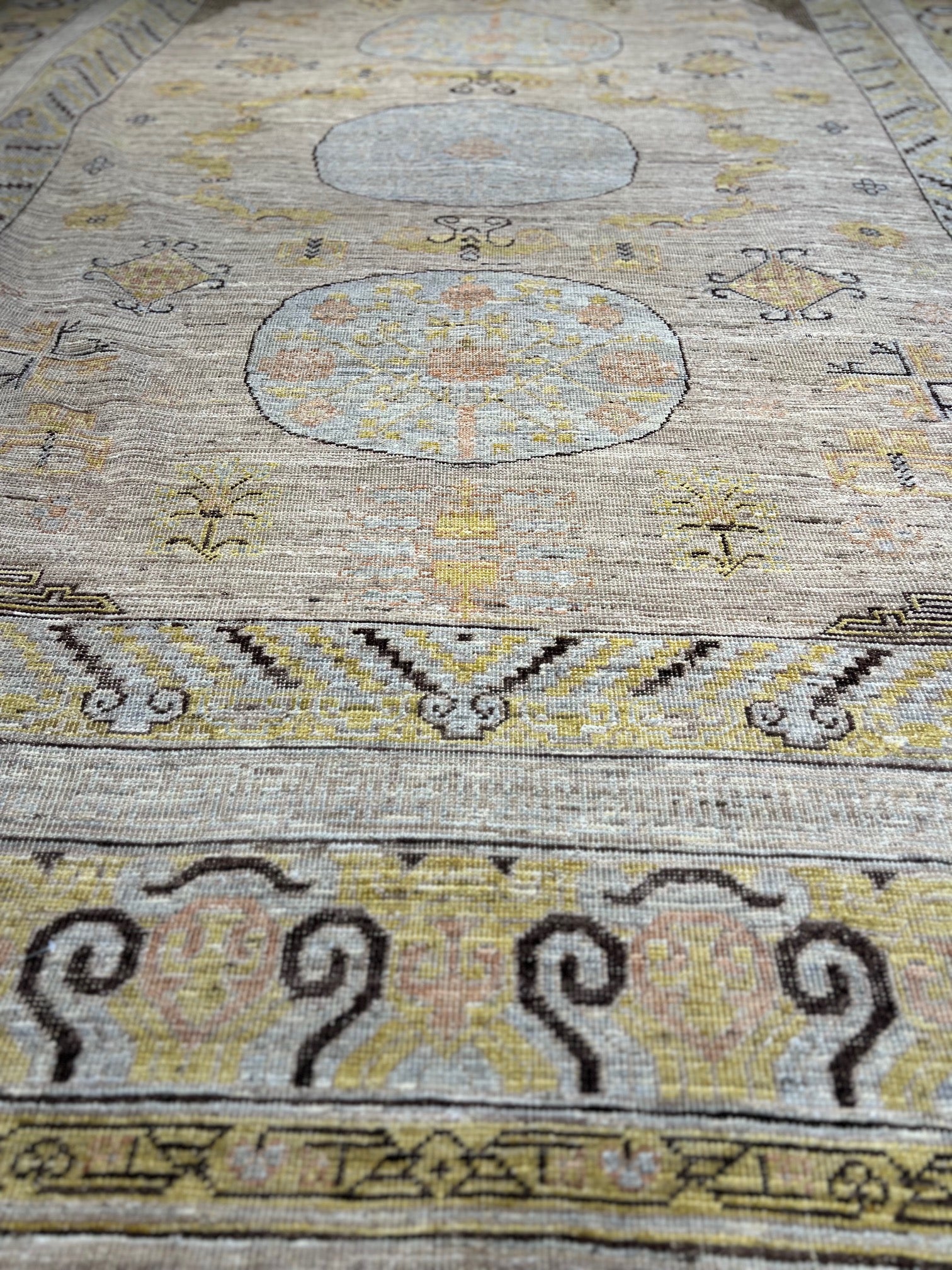 P099220. 9'2"x11'10" Khotan