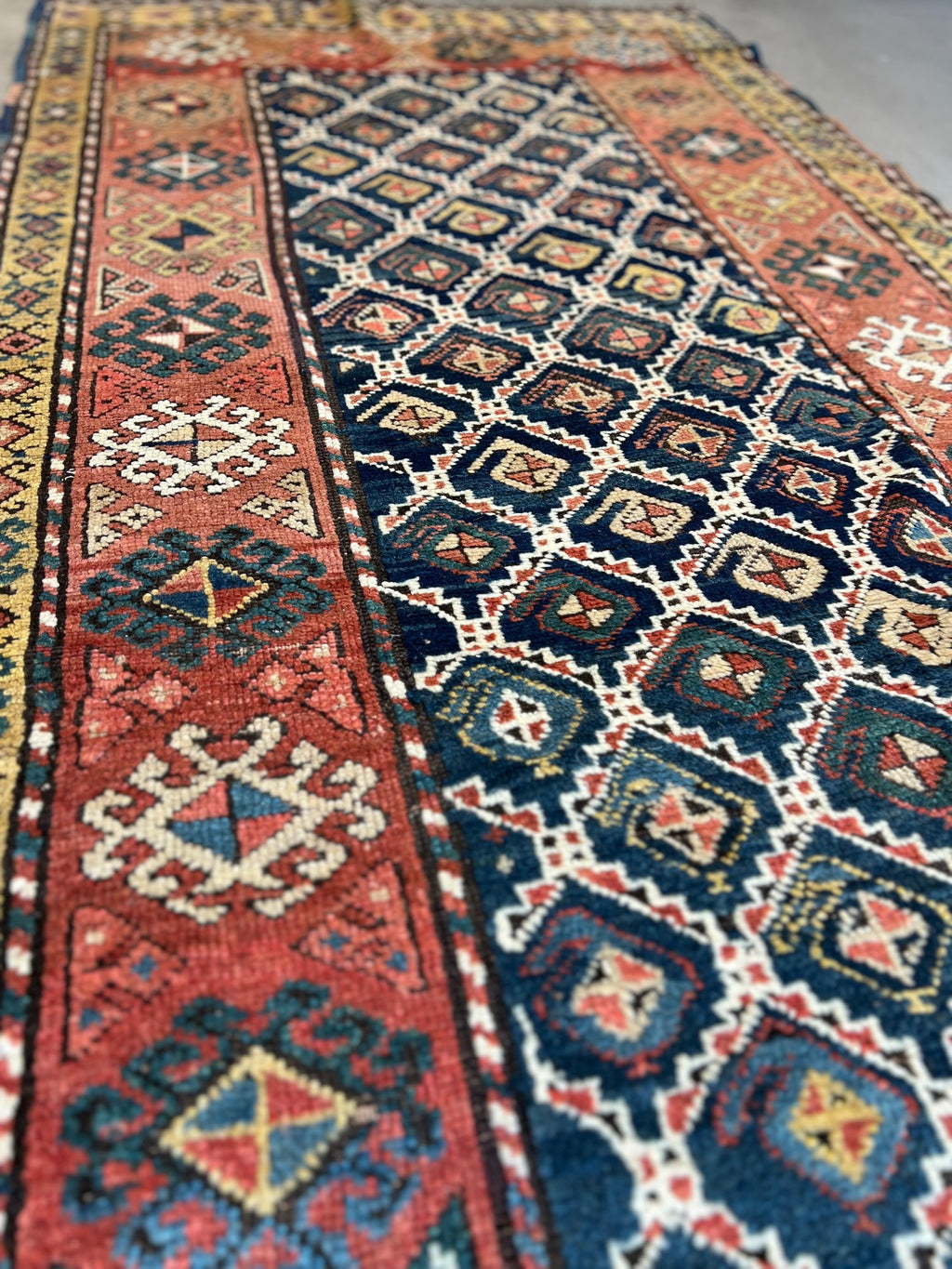 61961 Runner 3'9"x9'11"