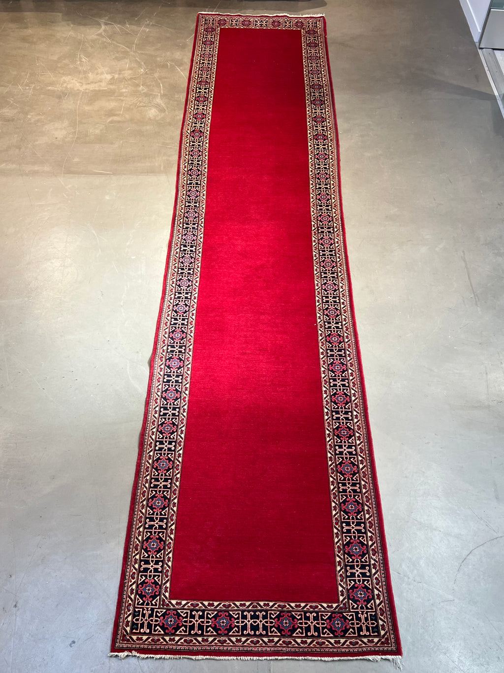 40125 Kashan Runner 3'8"x18'3"