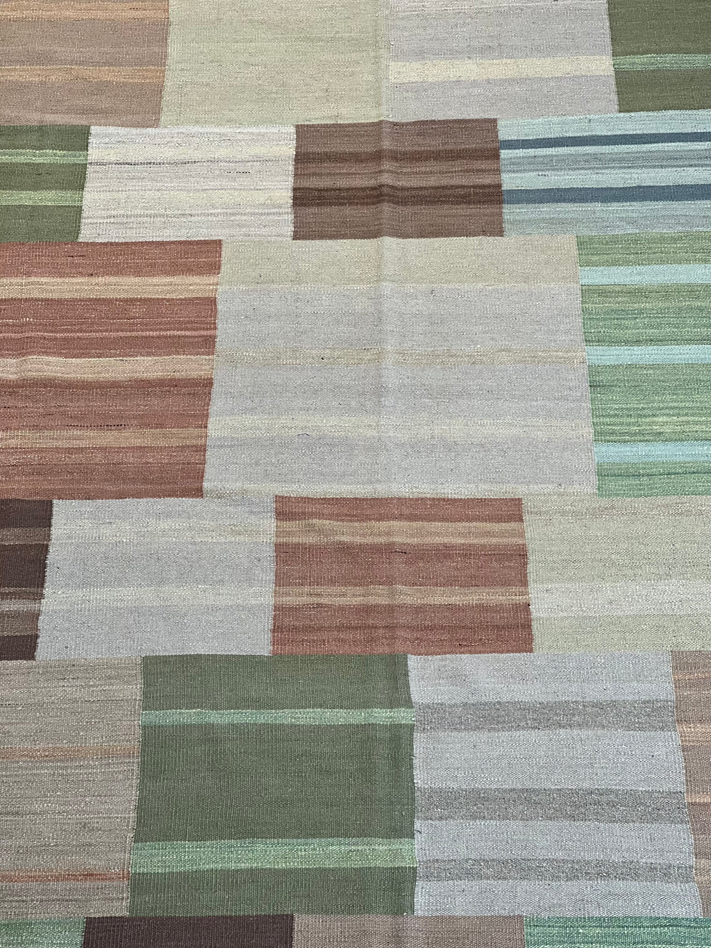 54368 Kilim 8'7"x9'7"