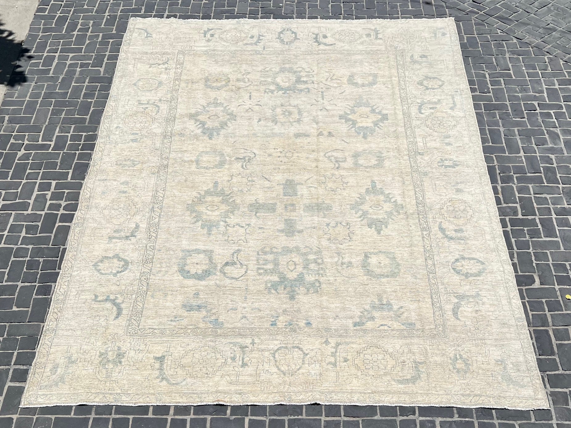 33/62724 Afgan Rug