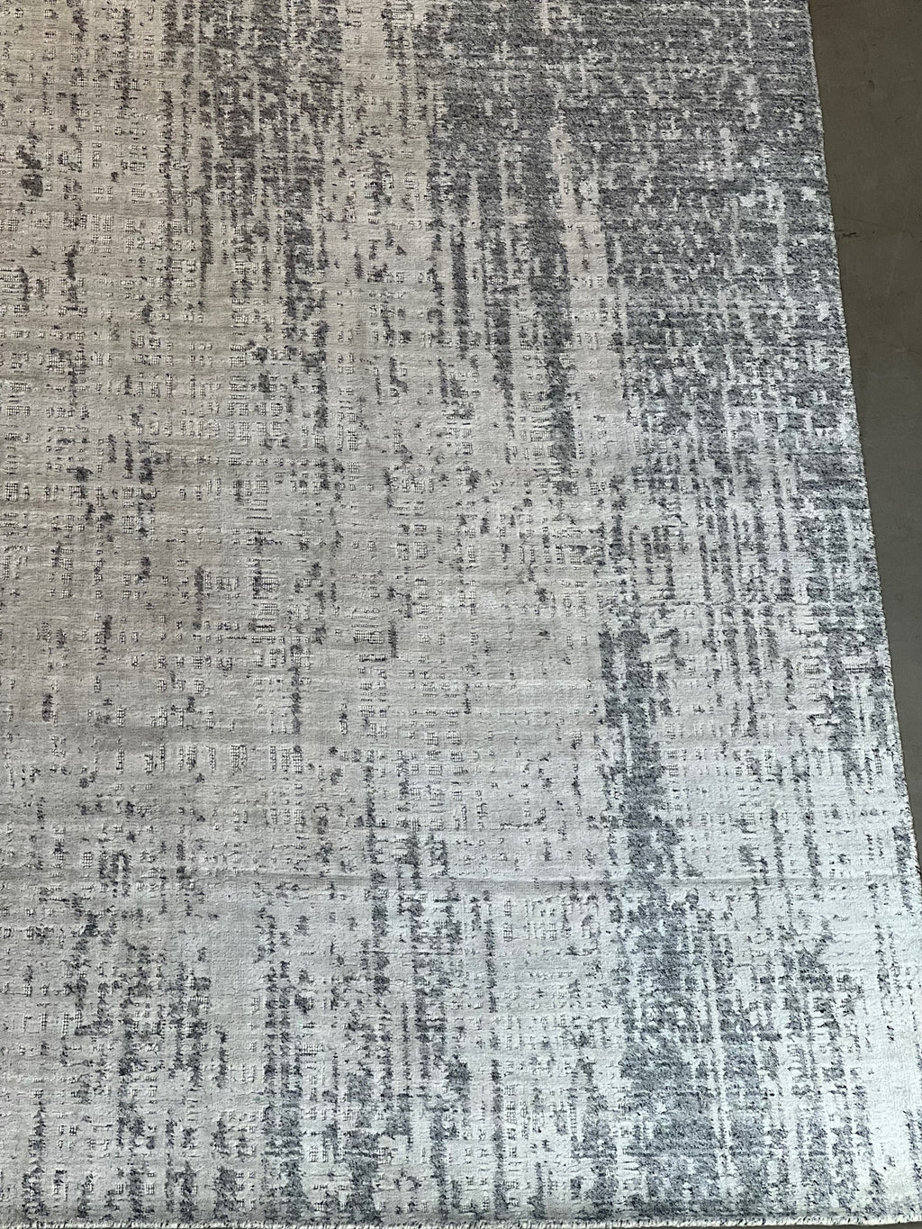 P6510004 Oversize India 11'11"x17'11"