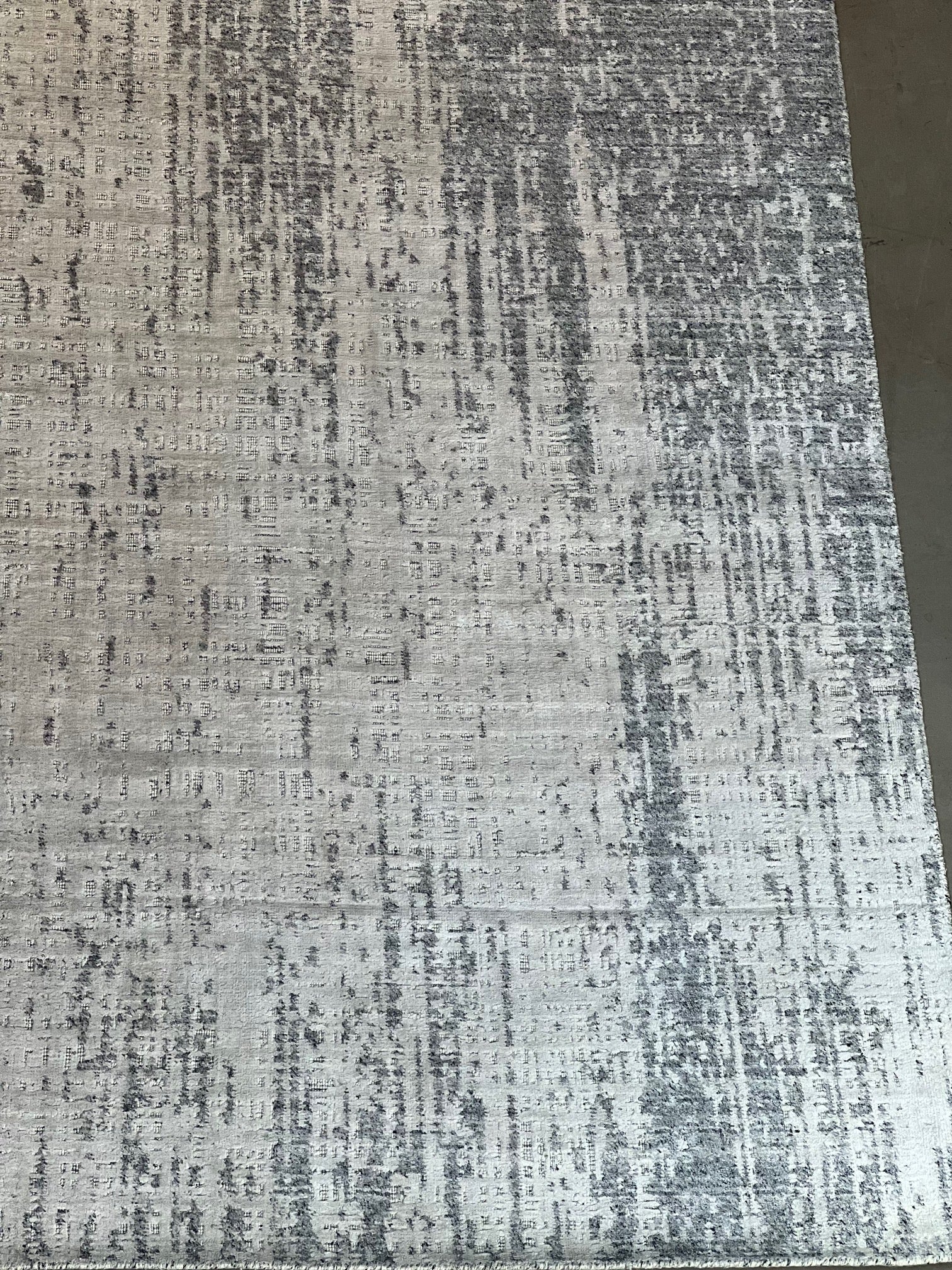 P6510004 Oversize India 11'11"x17'11"