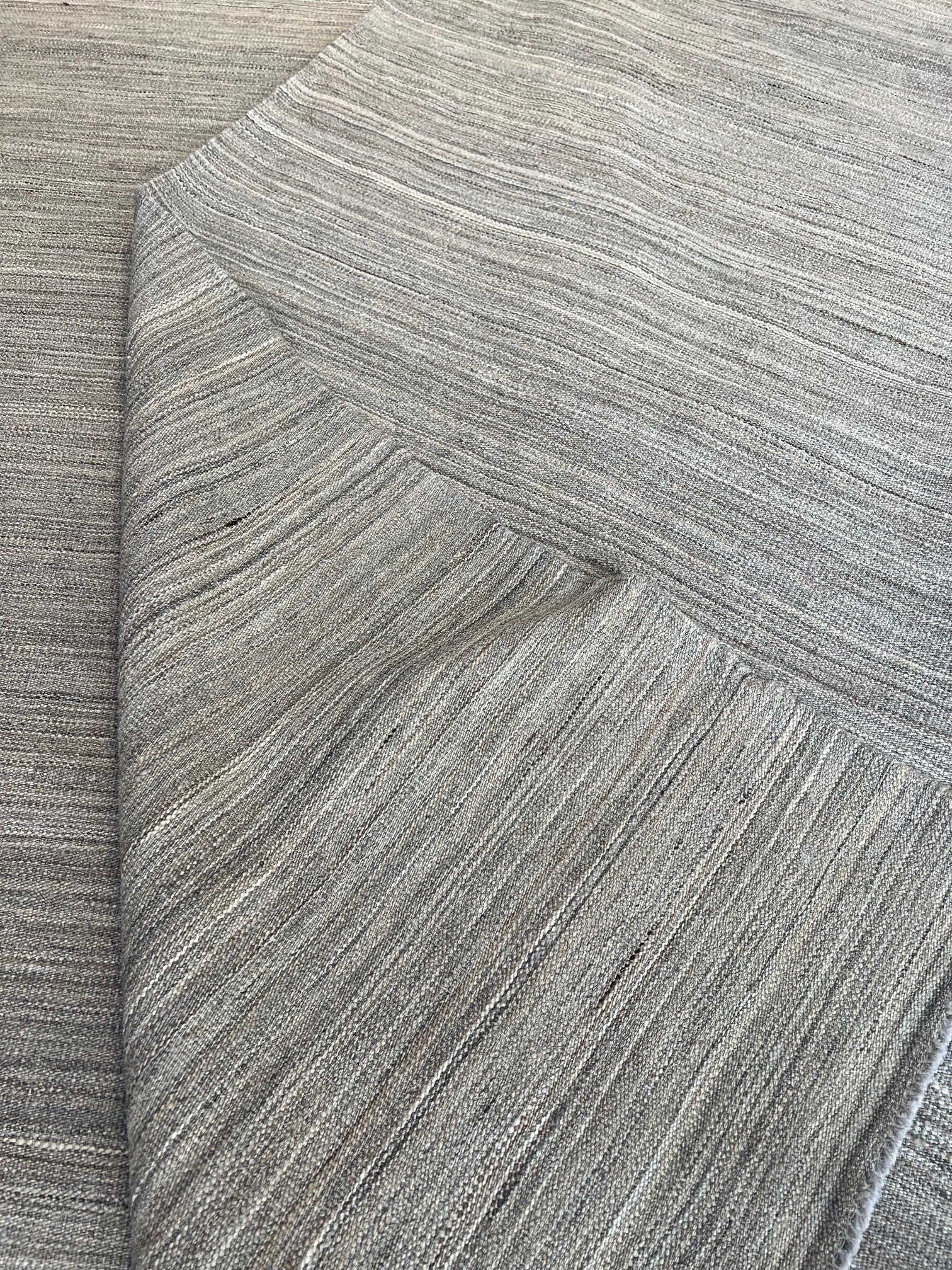 57069 Wool Kilim Oversize 13'3"x19'4"