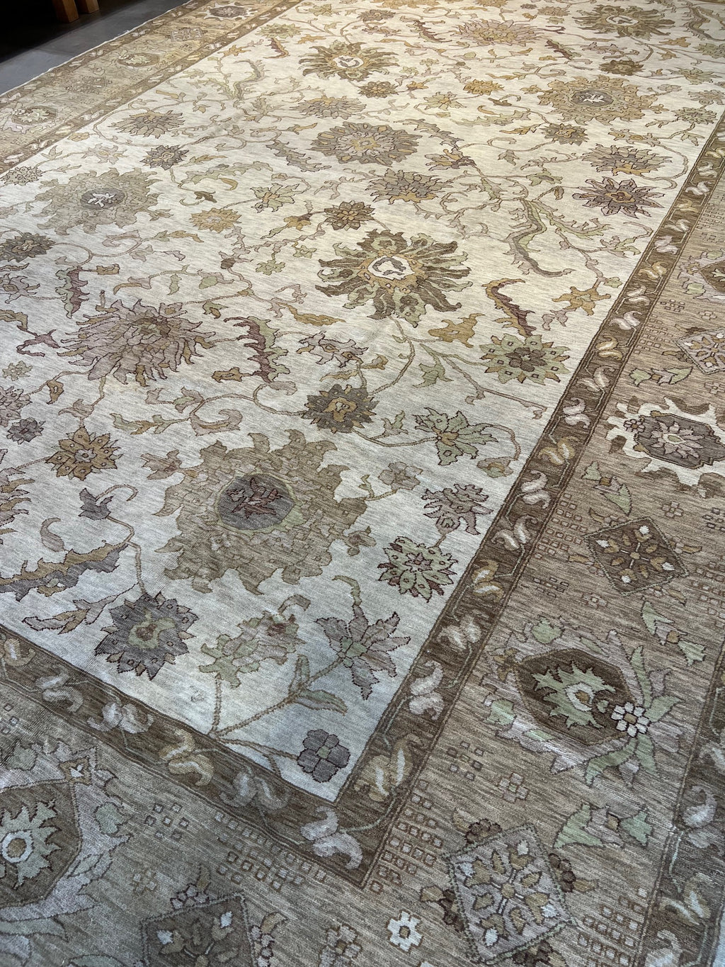59073 Oversize Hand knotted Mahal design  12'2"x19'