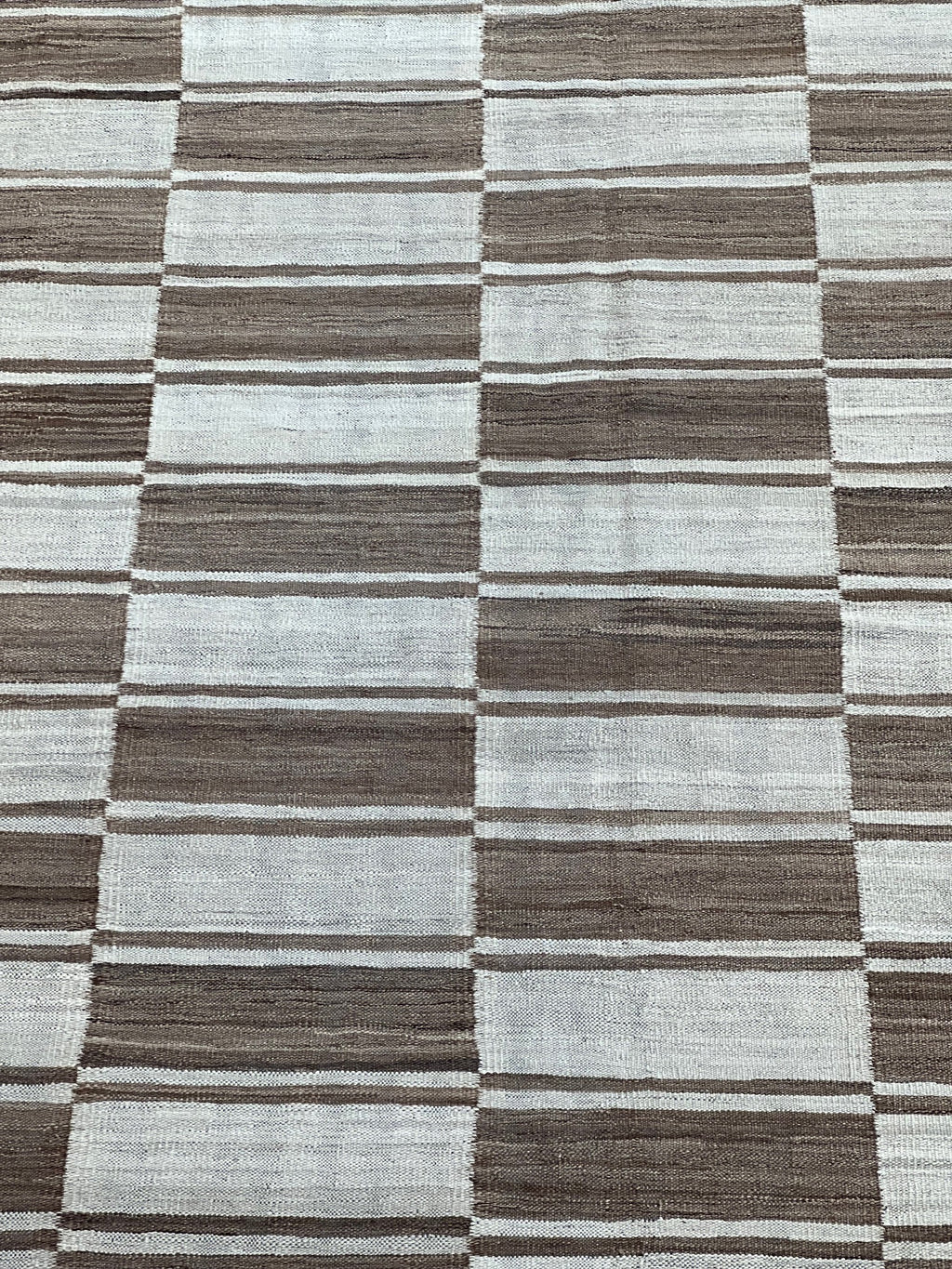 33943 9'8"x12'10" Kilim