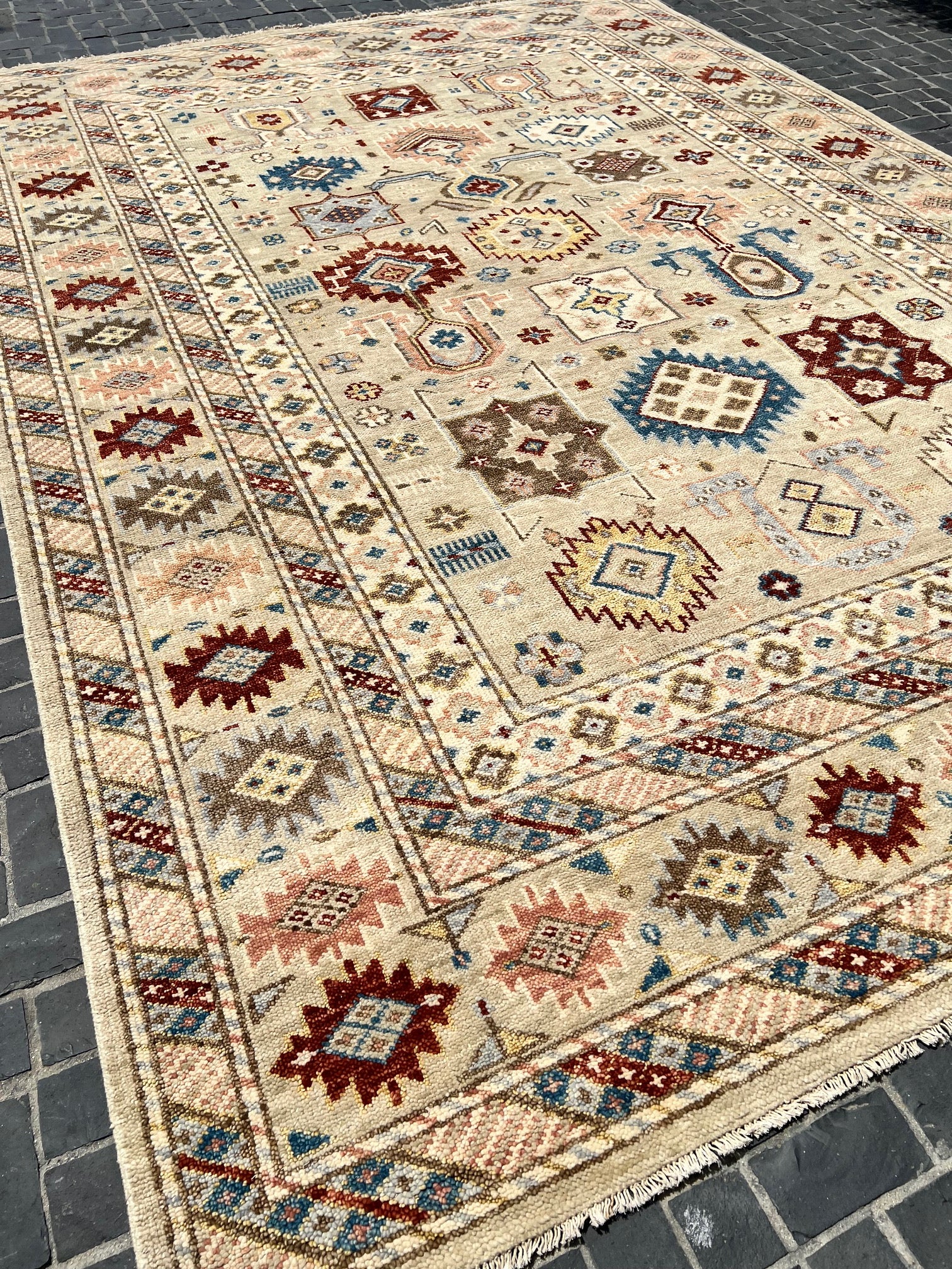 66473  Mahal design rug 10'x14'