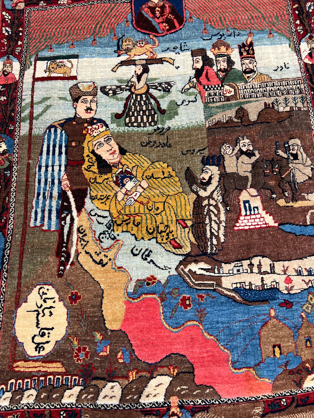 61268 2'8"x3'6" Reza Shah//Map of Iran