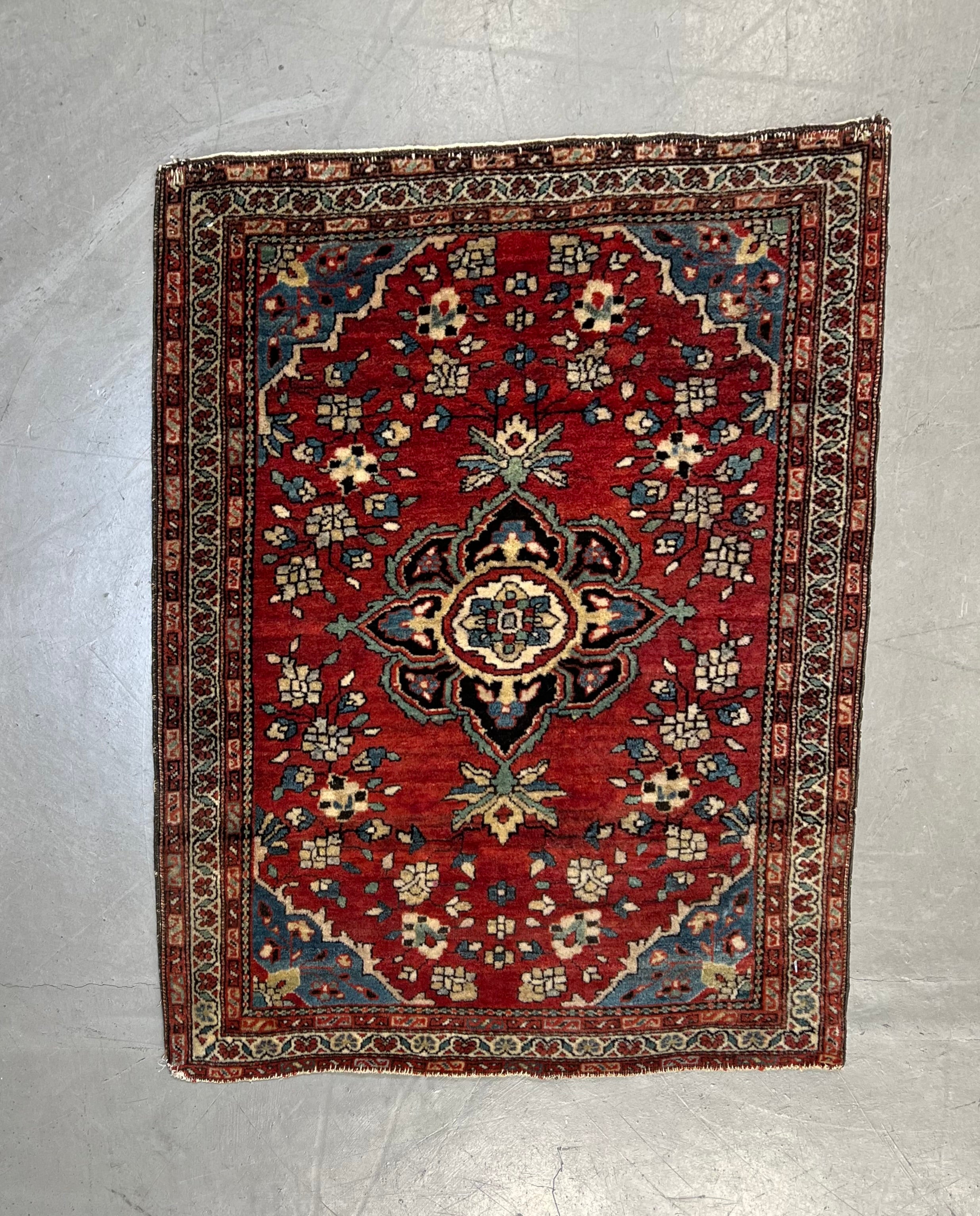 Saruk Farahan 2'x2'5"