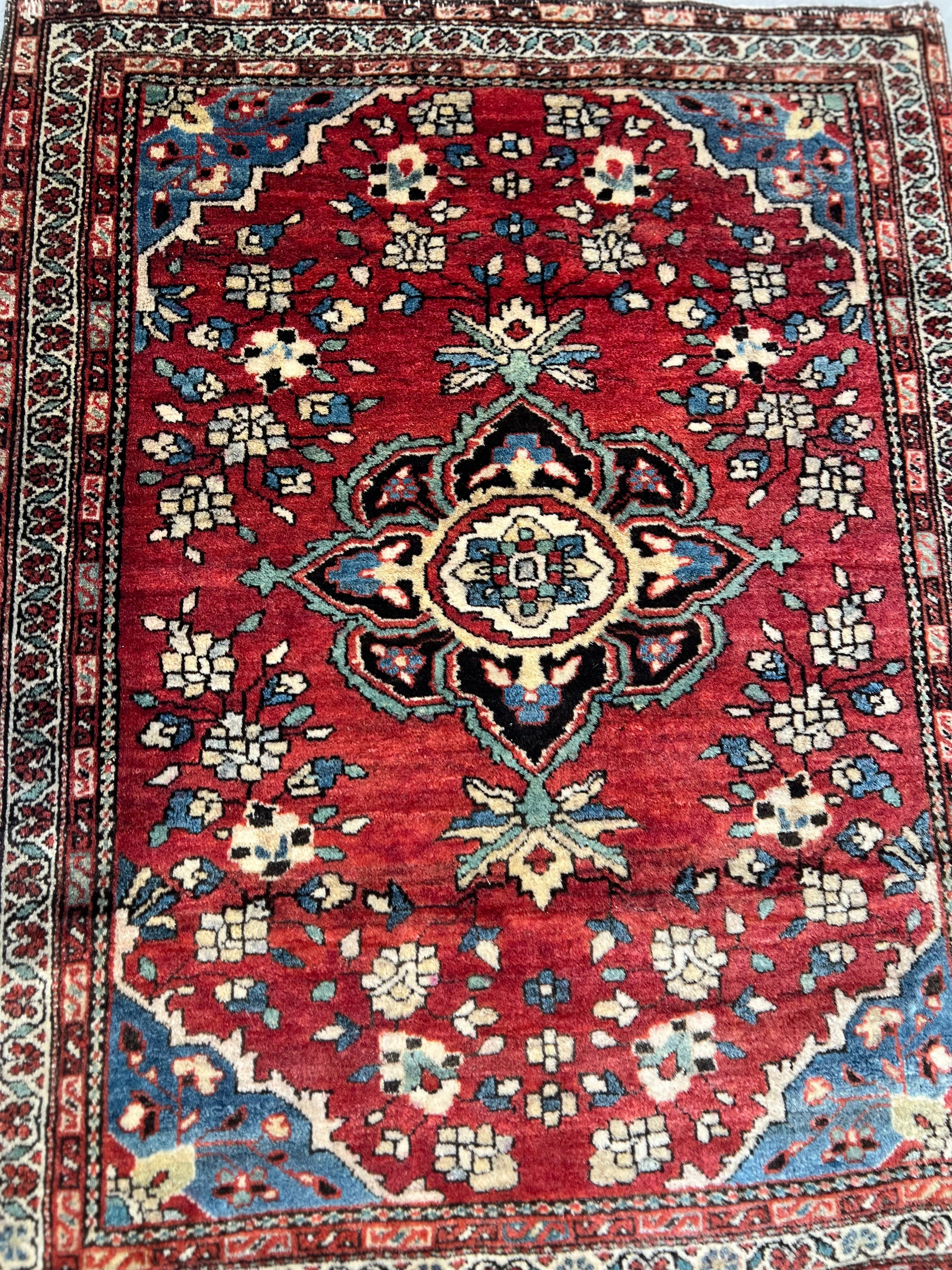 Saruk Farahan 2'x2'5"