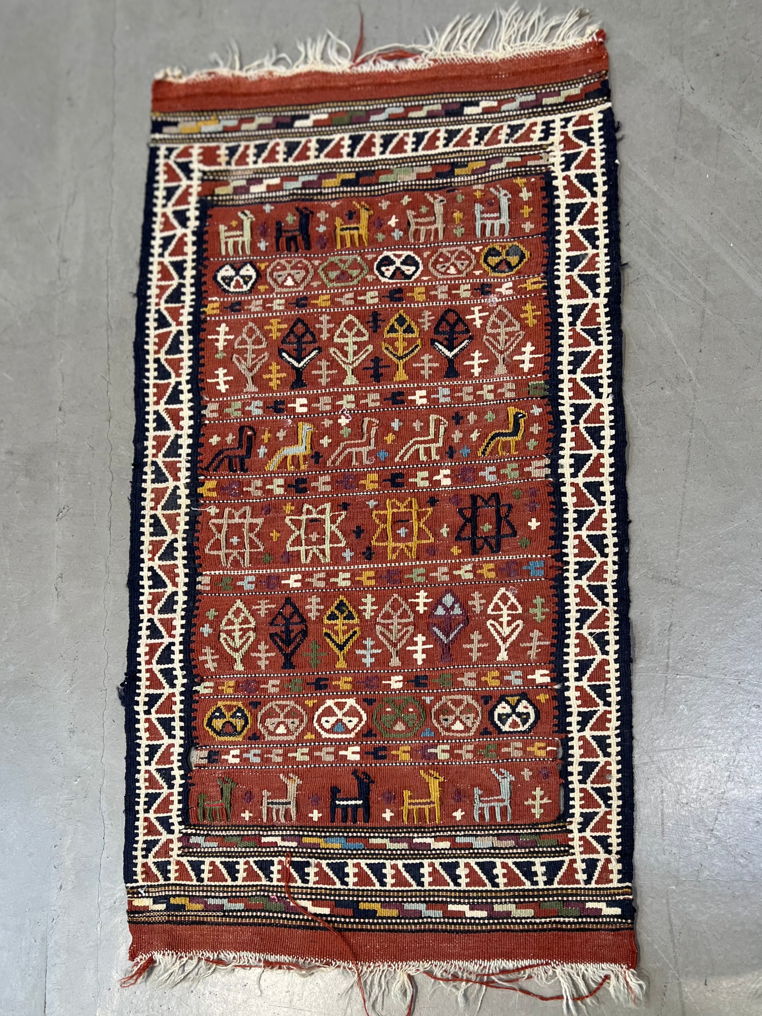 030926 Small Kilim sampler 1'6"x2'10"