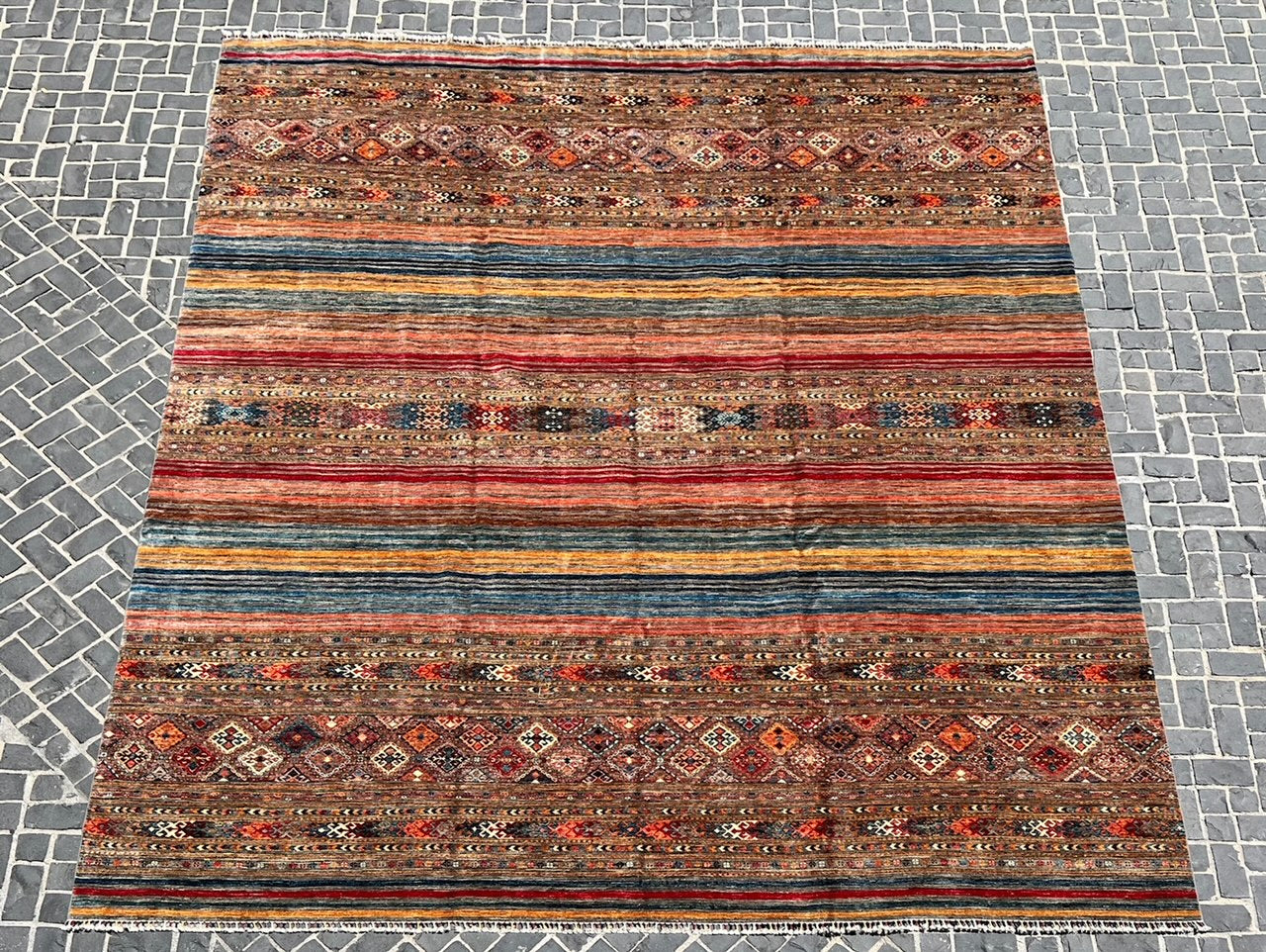 C116-668 Paki Rug