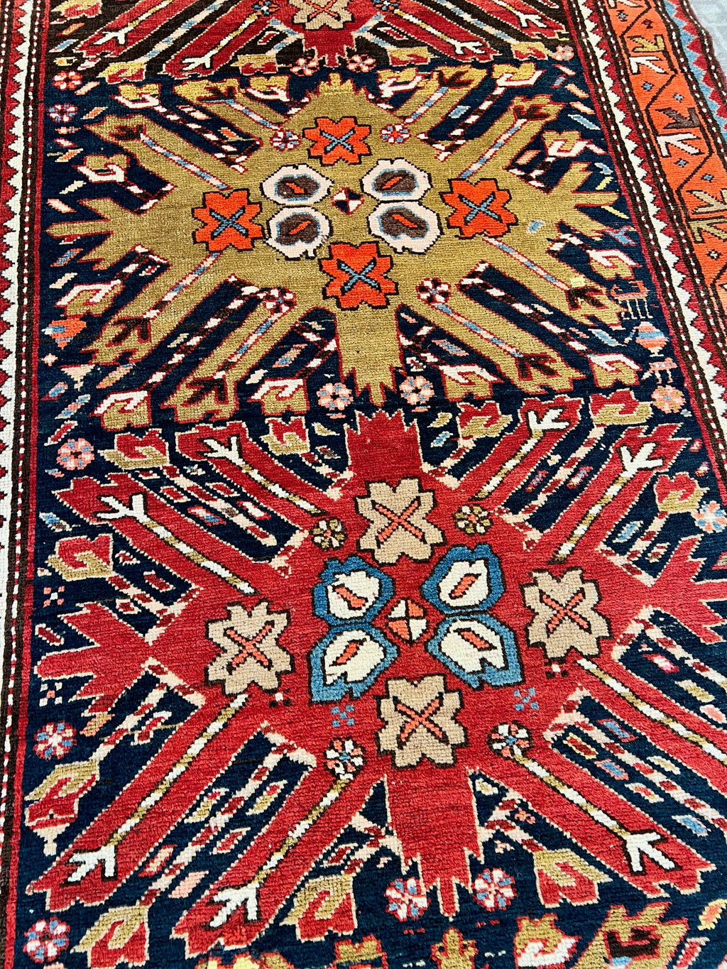 63697 Antique Cauacasian  4.03x9.07