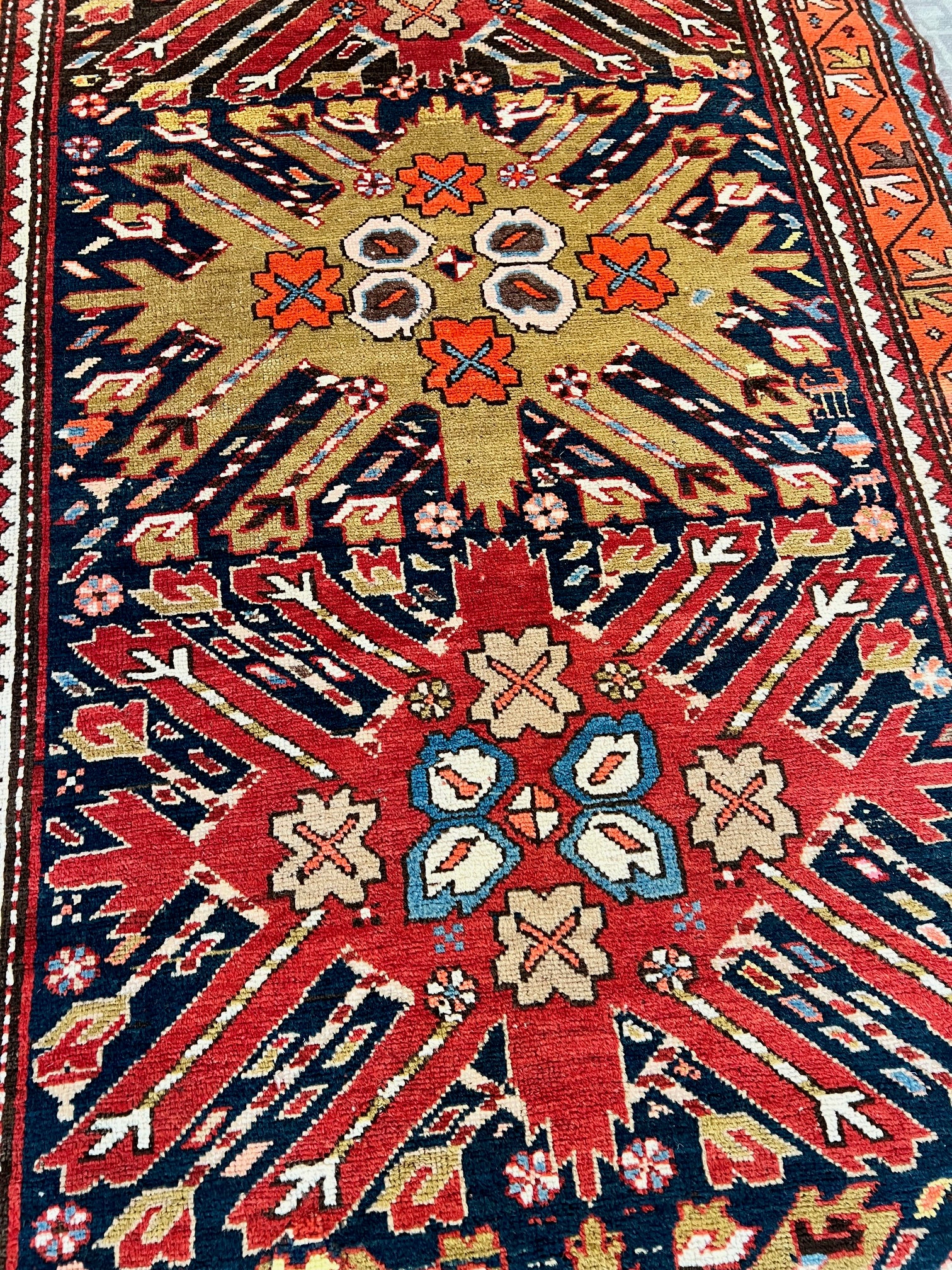 63697 Antique Cauacasian  4.03x9.07