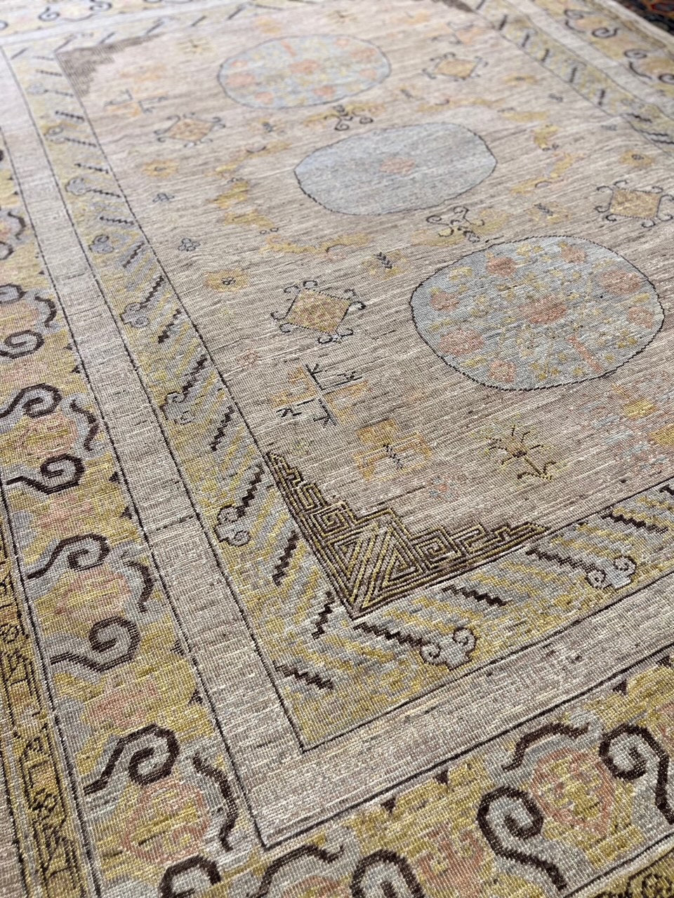 P099220 Vintage Khotan