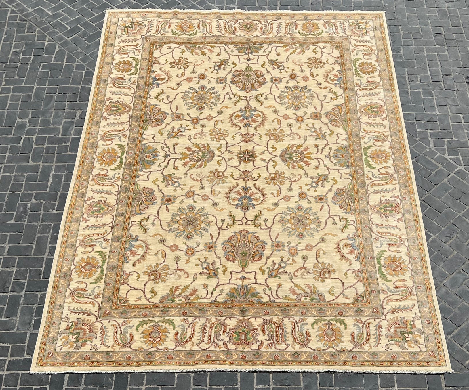 C12/30 Afgan Rug