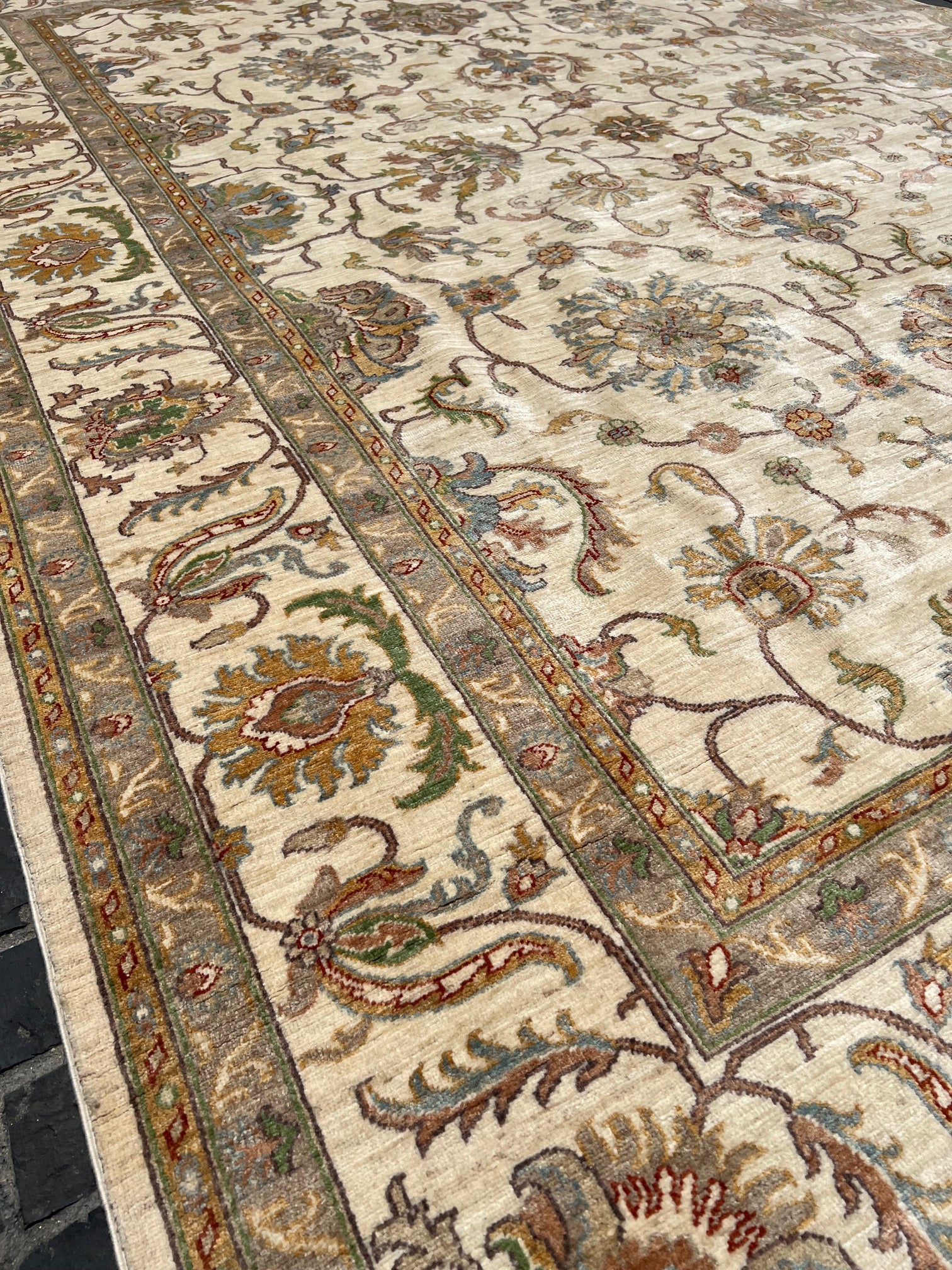 C12/30 Afgan Rug
