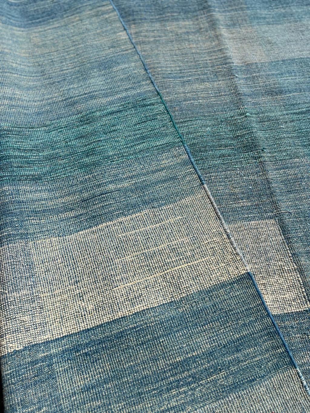 P182582. 9'x11'5" Fine Kilim