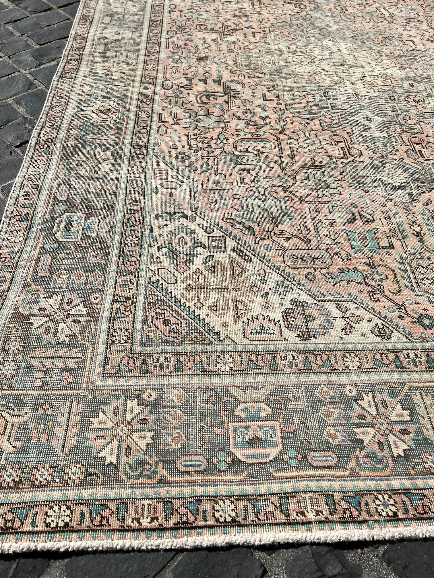 P927/96/15270 Iran Rug
