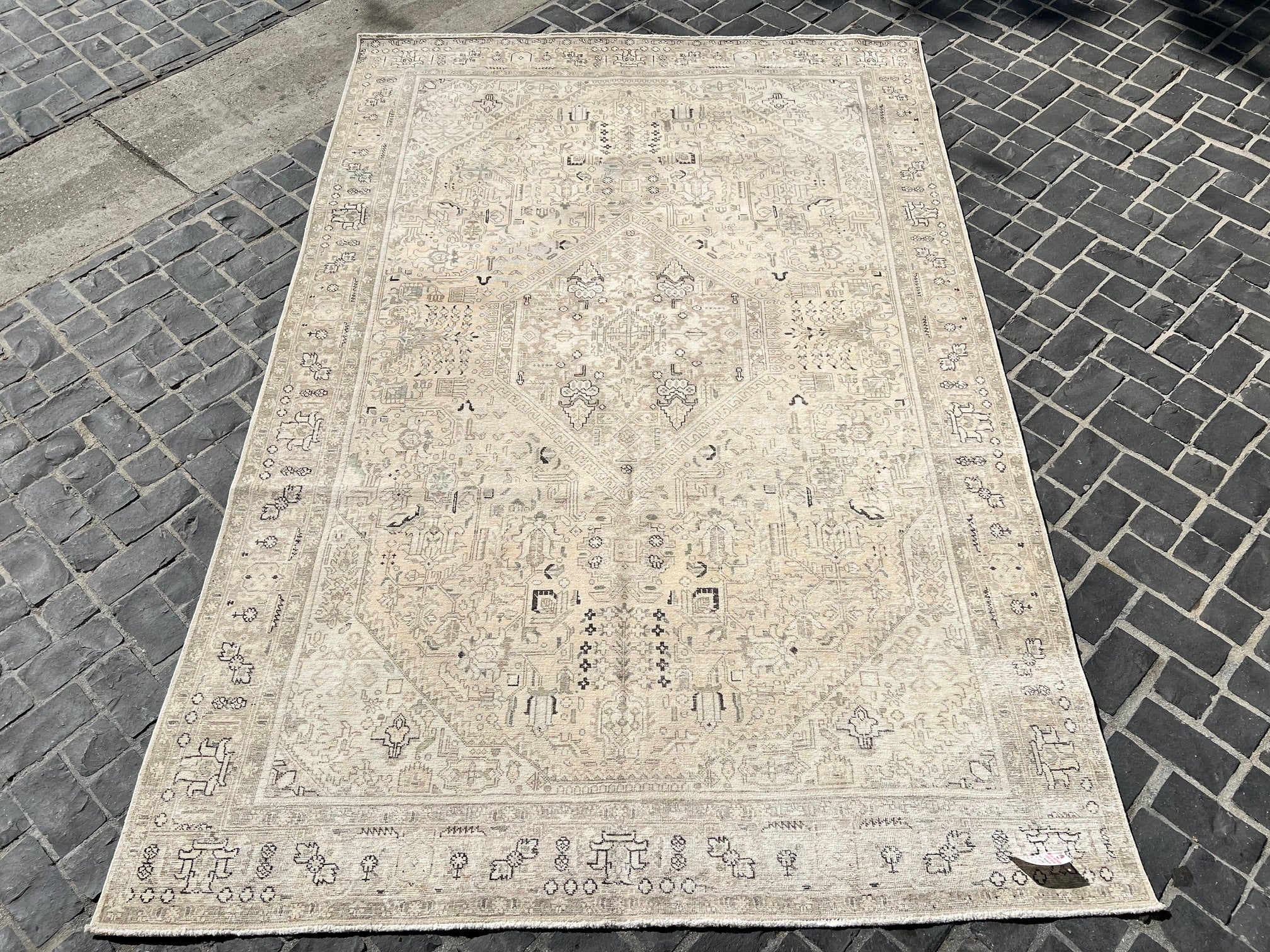 P927/100/G93 Iran Rug