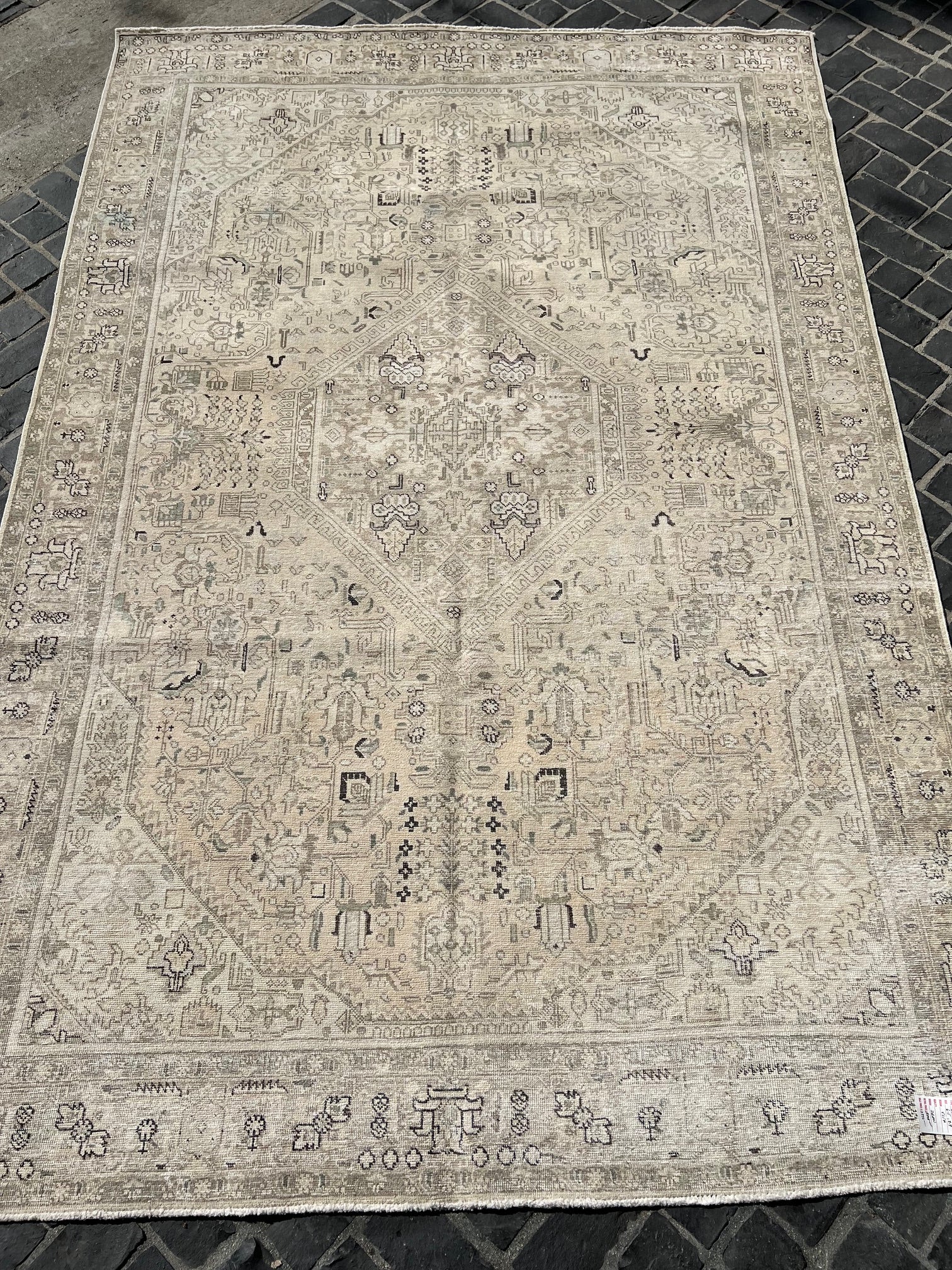 P927/100/G93 Iran Rug