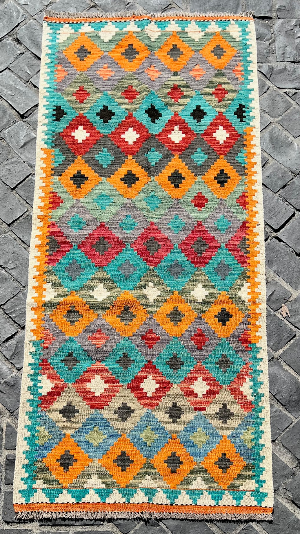 C84/381 Afgan Runner