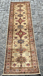 C34/158 Traditional Runner