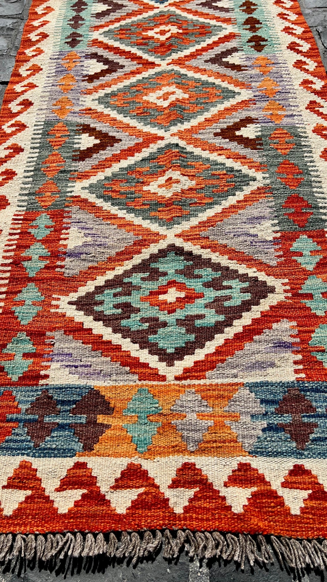 C84/380 Afgan Runner