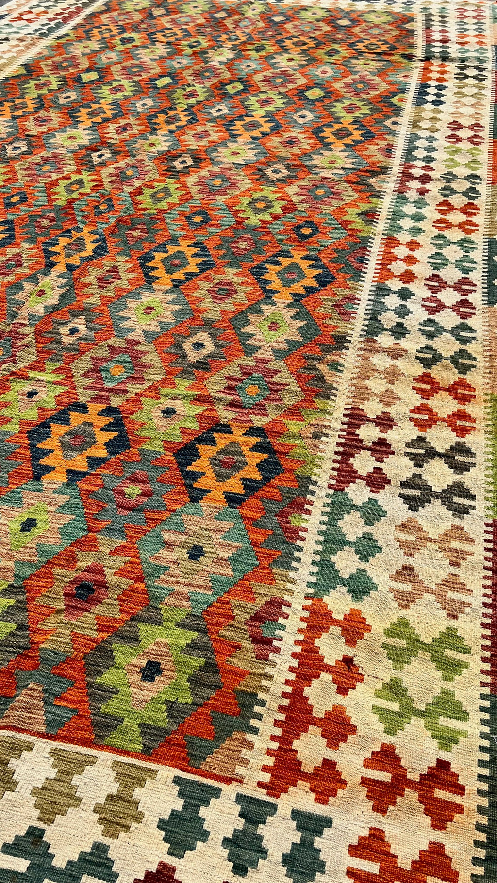 C83/373 Kilim