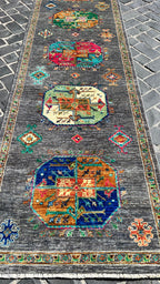 C33/149 Traditional Runner