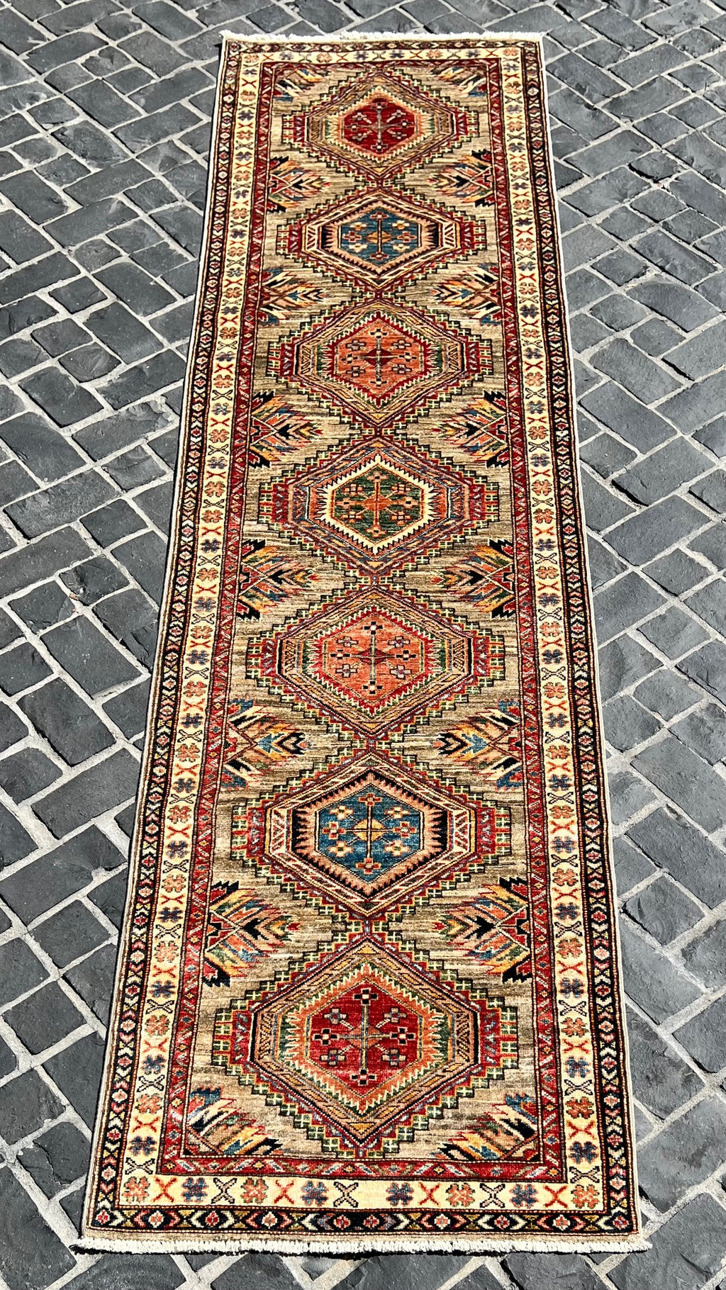 C33/152 Traditional Runner