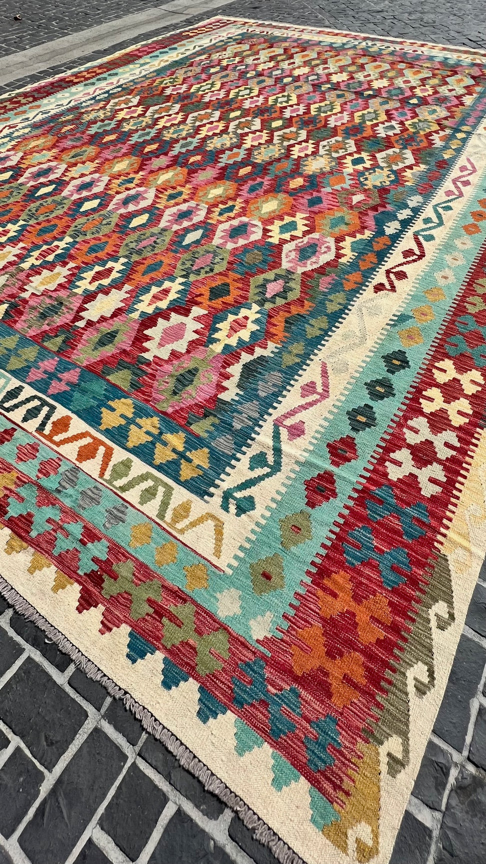C85/383 Afgan Kilim