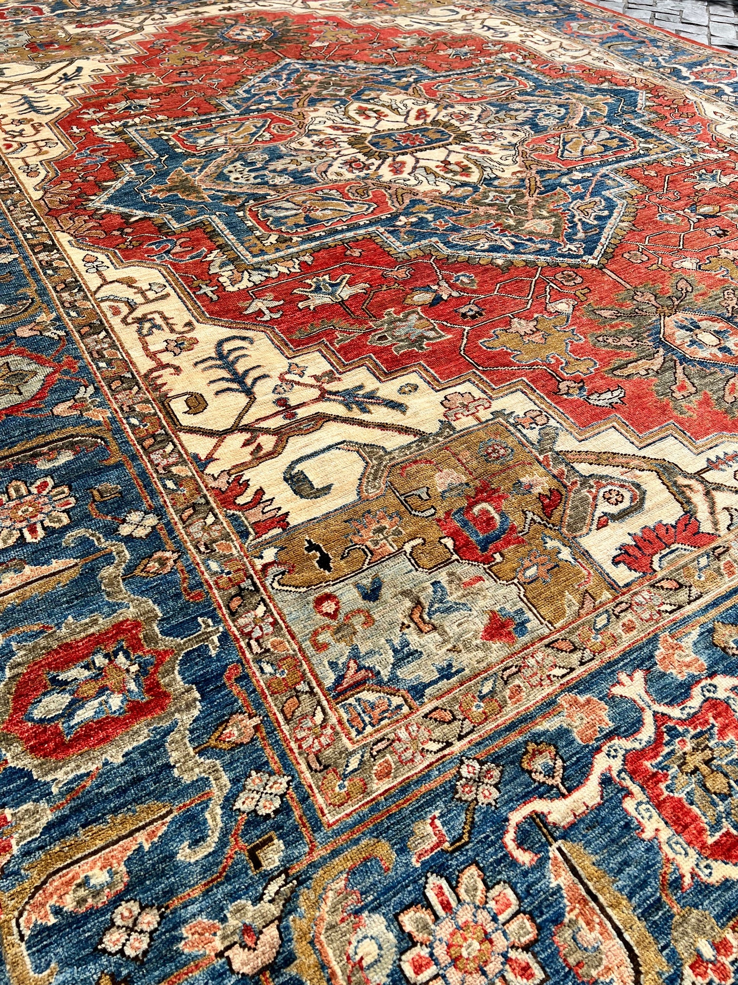 C38-179 Afgan Heriz Rug